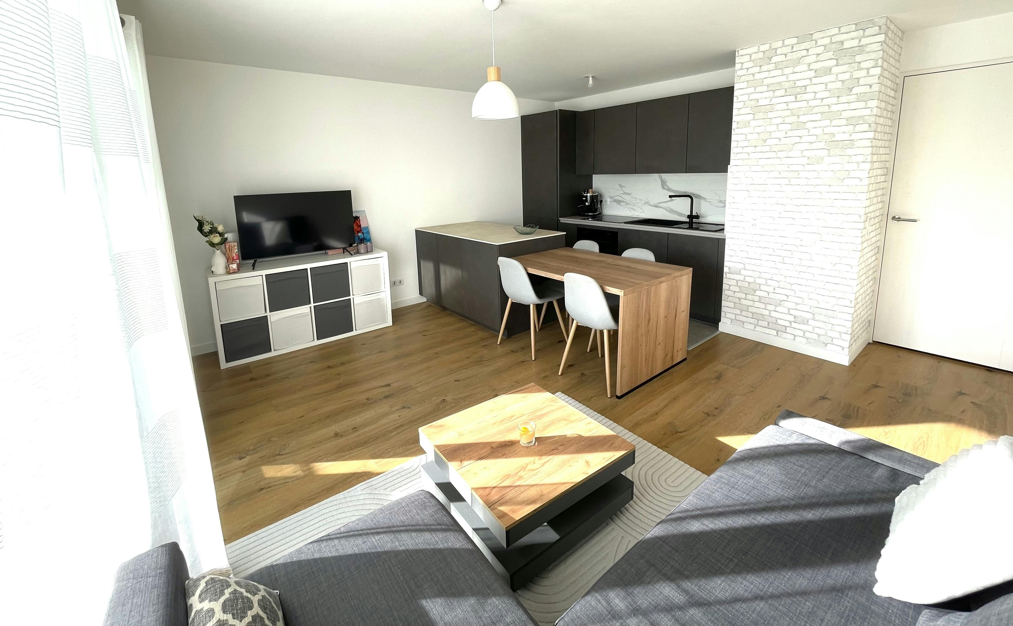 公寓 正在以 €1,850 的月租出租，其位于 Rueil-Malmaison, Rue G de Gaulle Anthonioz