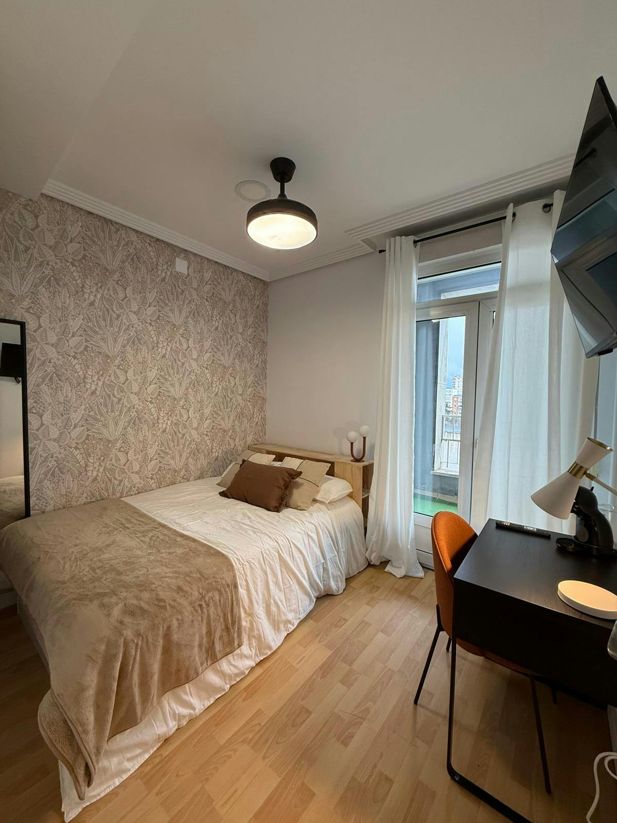 Paseo de la Castellana, Madrid preview