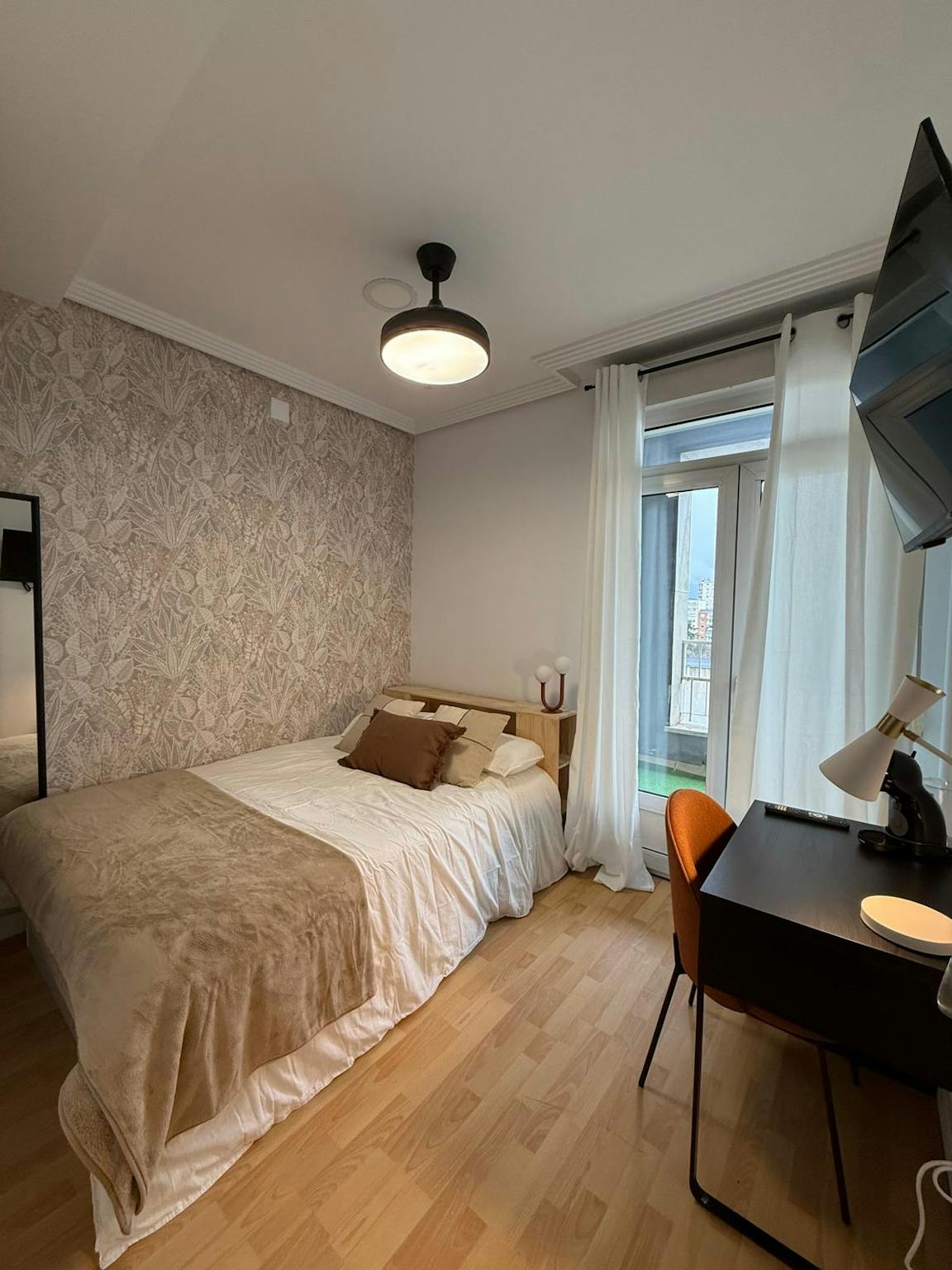 Paseo de la Castellana, Madrid preview