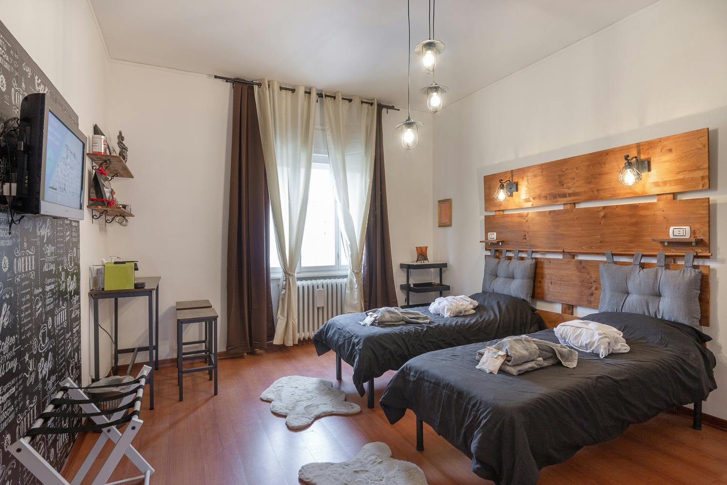 Chambre privée à louer pour 750 €/mois à Trieste, Via San Francesco D'Assisi