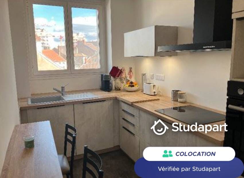 Private room for rent for €445 per month in Dijon, Rue de Longvic