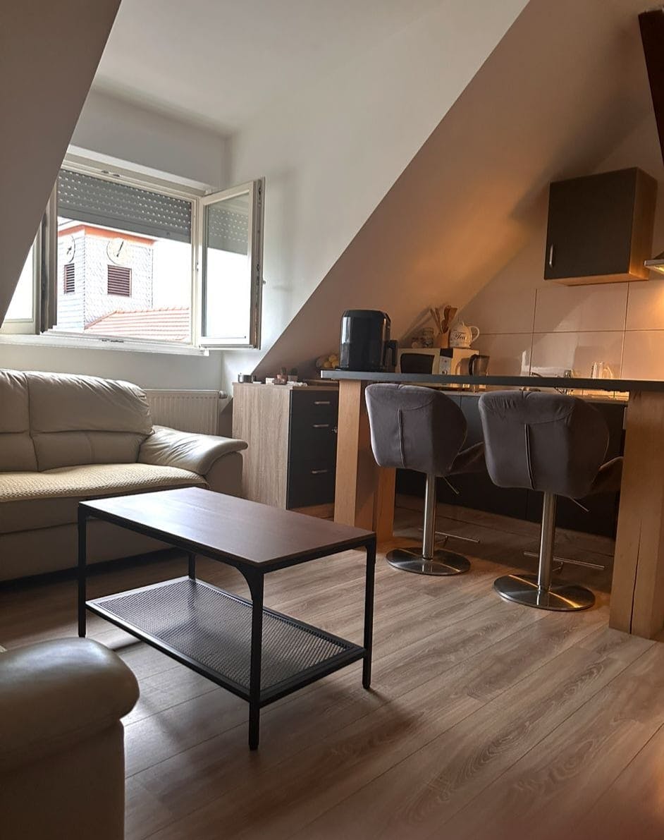 Apartment for rent for €1,290 per month in Mannheim, Obere Riedstraße