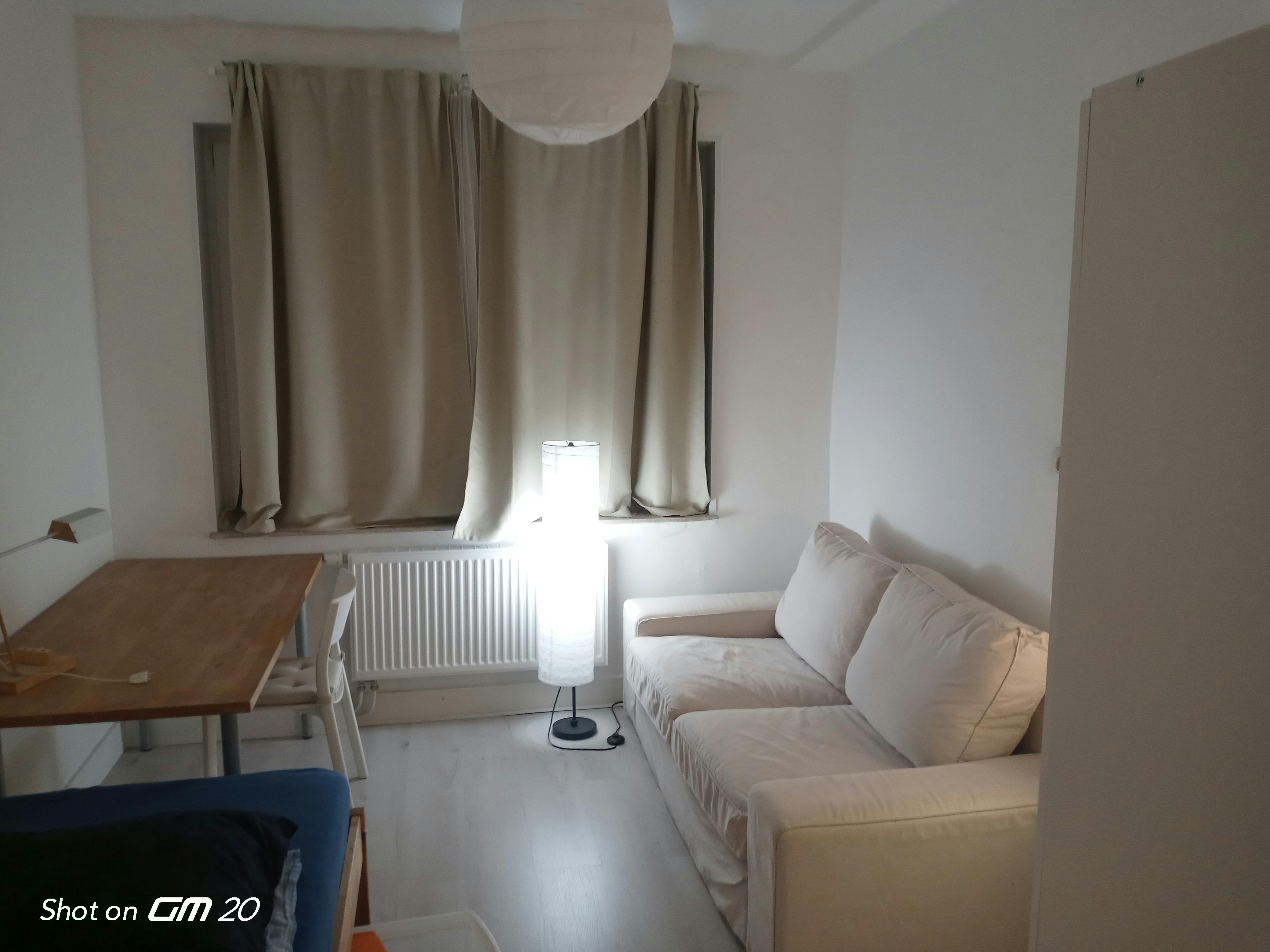 共用房间 正在以 €610 的月租出租，其位于 Ixelles, Rue Maria Malibran