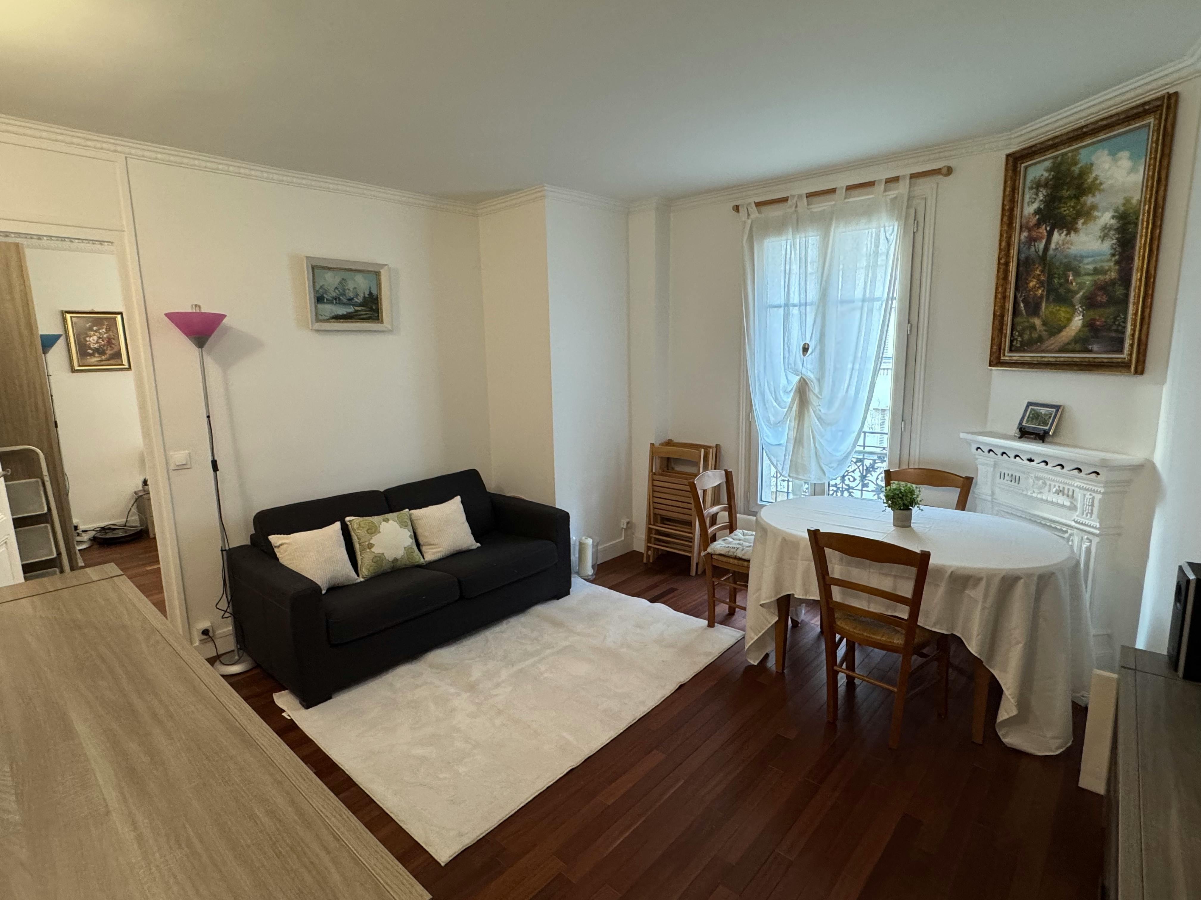 Apartment for rent for €2,300 per month in Paris, Rue Claude Terrasse