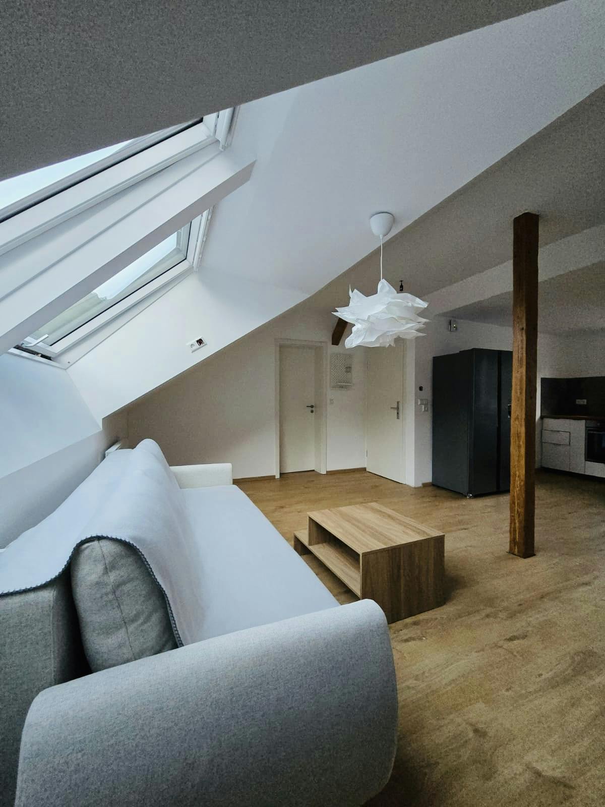 Apartment for rent for €1,690 per month in Stuttgart, Böblinger Straße