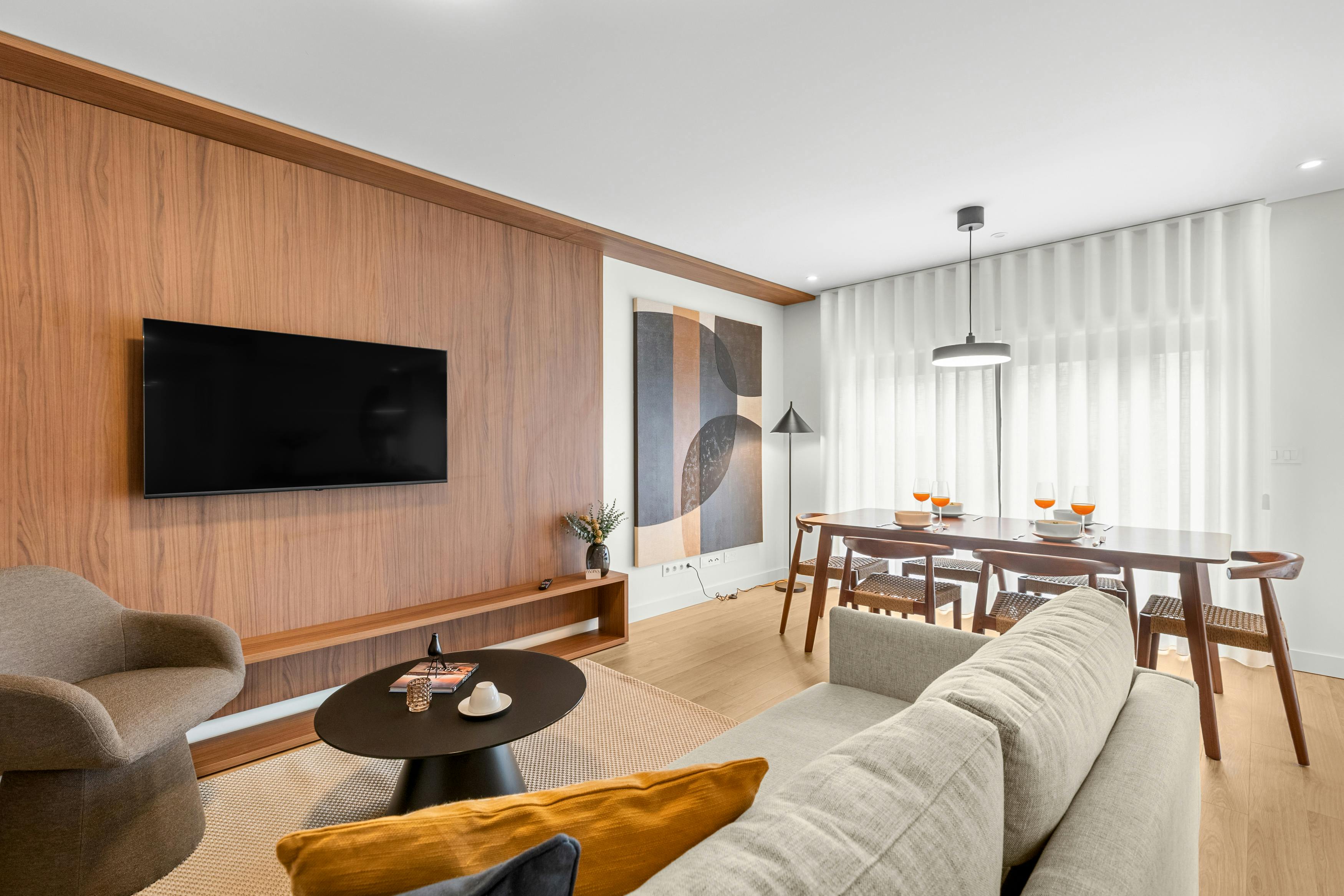 Apartment for rent for €3,890 per month in Porto, Rua de Anselmo Braamcamp