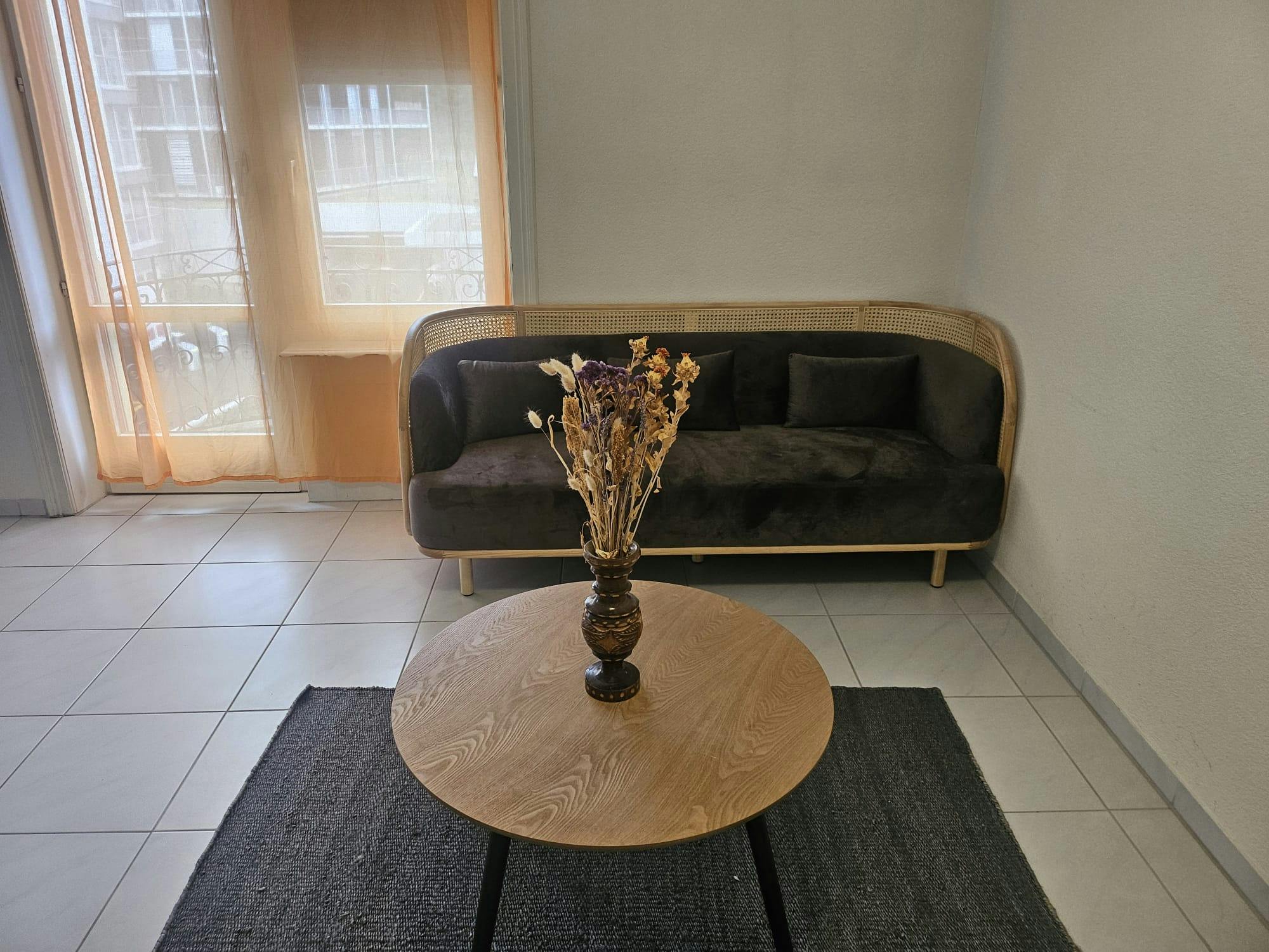 Apartament de închiriat pentru 3.767 EUR pe lună în Zürich, Austrasse