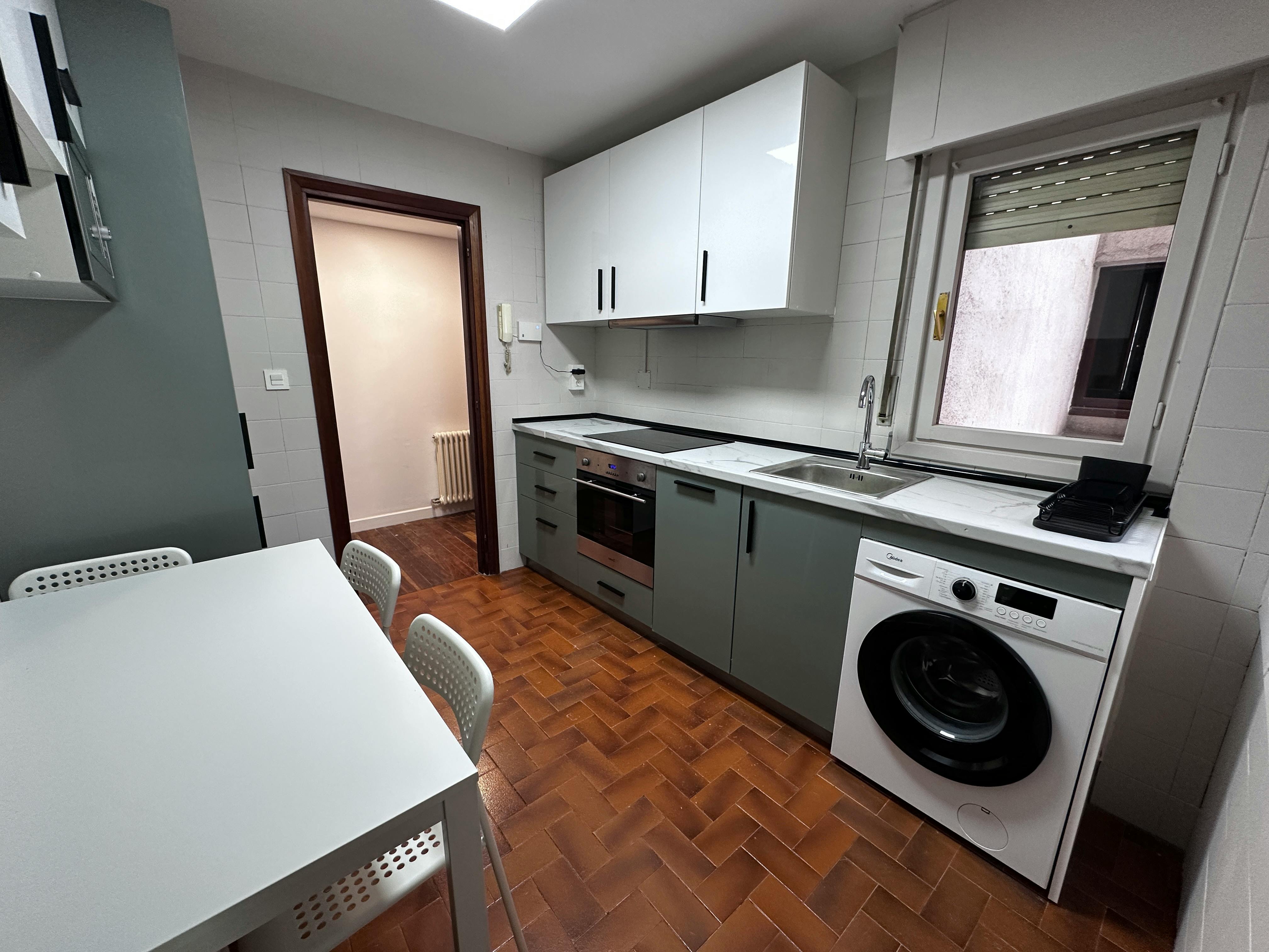 Single room Bilbao, 1 bed, 12m² — photo 2