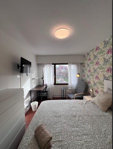 Single room Bilbao, 1 bed, 12m² — photo 1