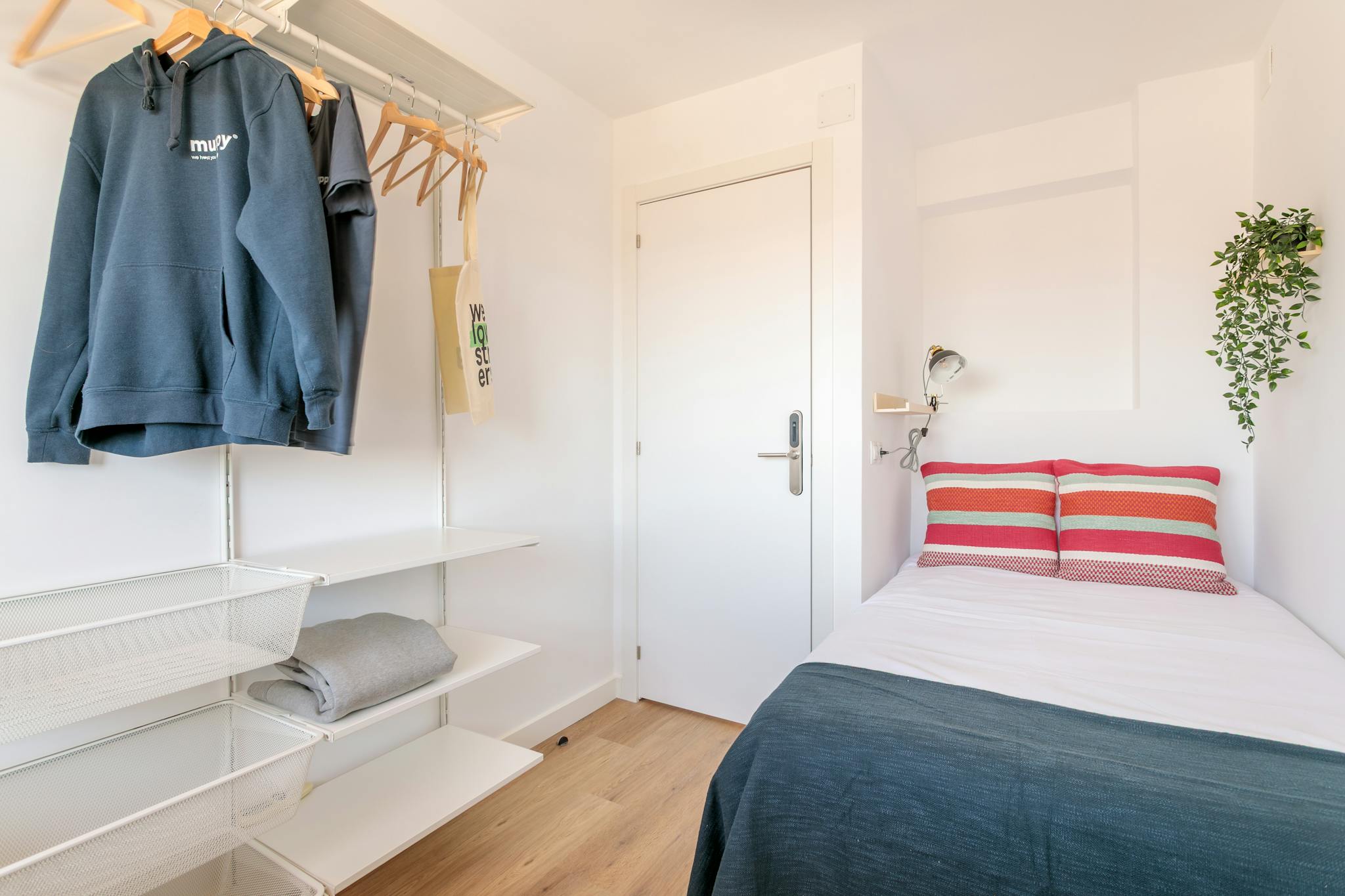 Carrer Bono Guarner, Alicante preview