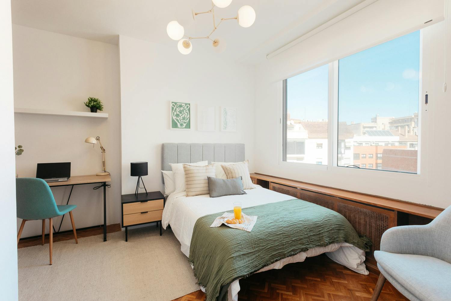 Private room for rent for €600 per month in Valencia, Gran Via de Ferran el Catòlic