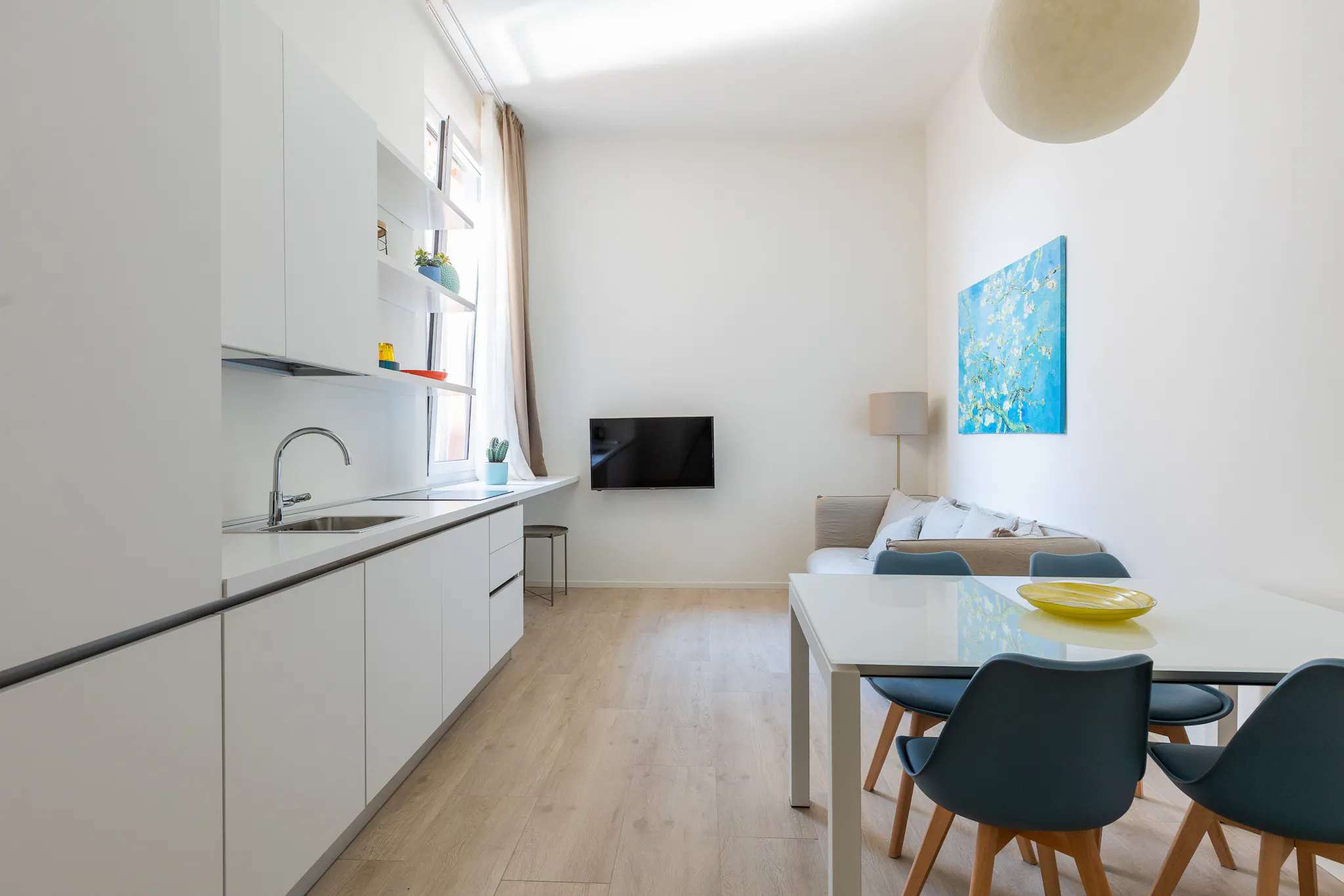 Vicolo Bianchetti, Bologna preview