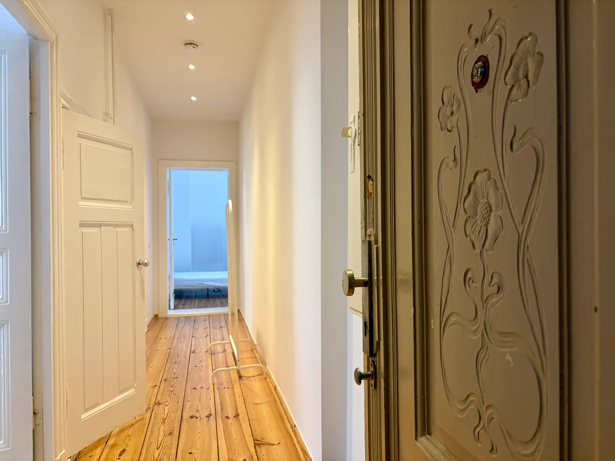 Lütticher Straße, Berlin preview