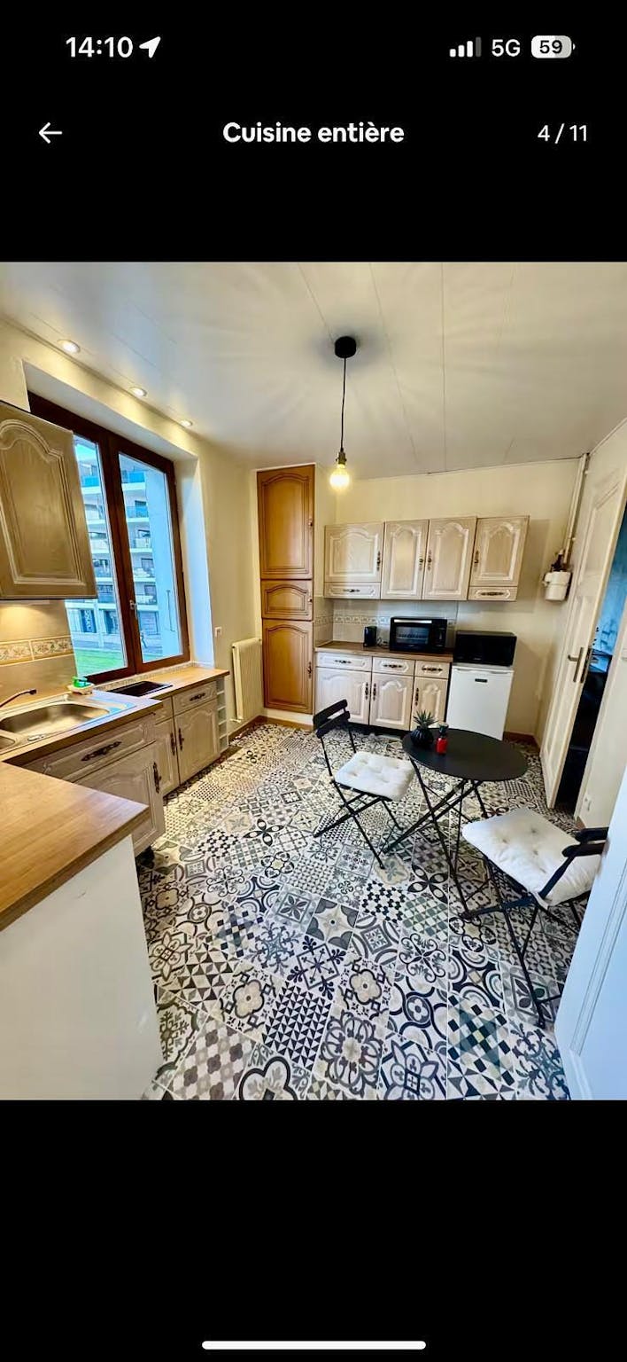 Rue de Genève, Gaillard preview