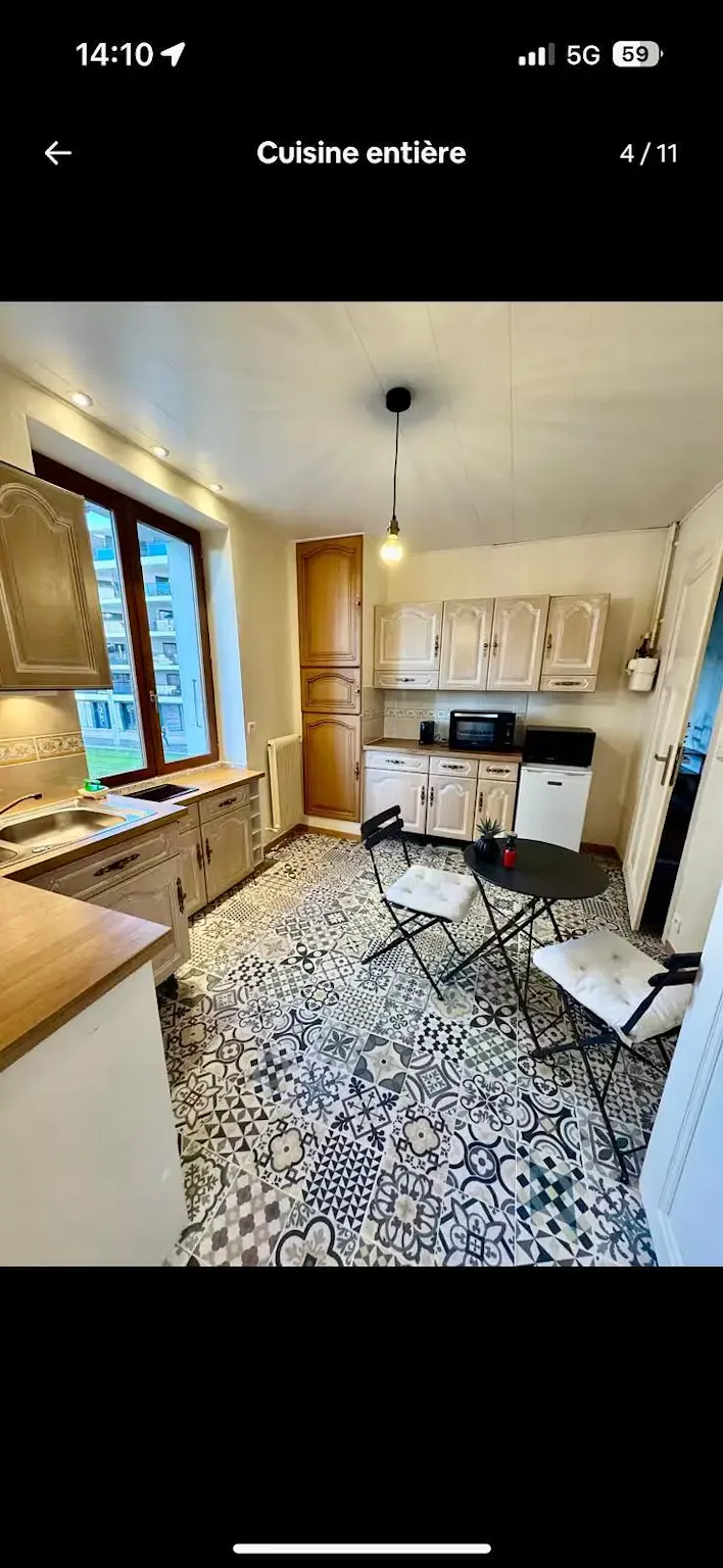 Rue de Genève, Gaillard preview