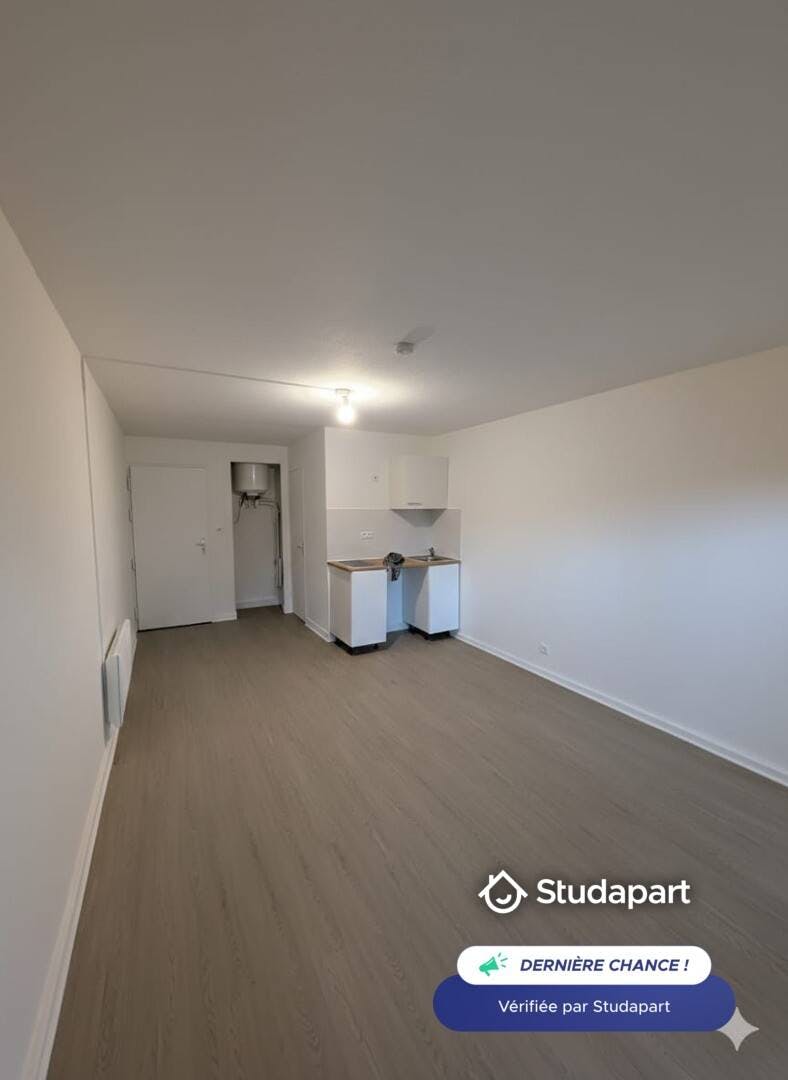 公寓 正在以 €500 的月租出租，其位于 Nîmes, Route de Courbessac