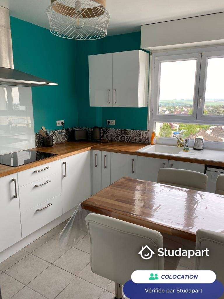 Privé kamer te huur voor € 456 per maand in Auxerre, Avenue Delacroix