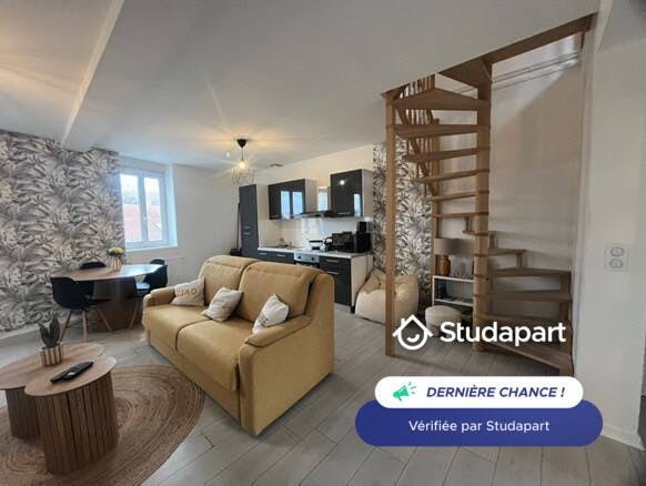 Apartment for rent for €1,100 per month in Reims, Rue Camille Lenoir