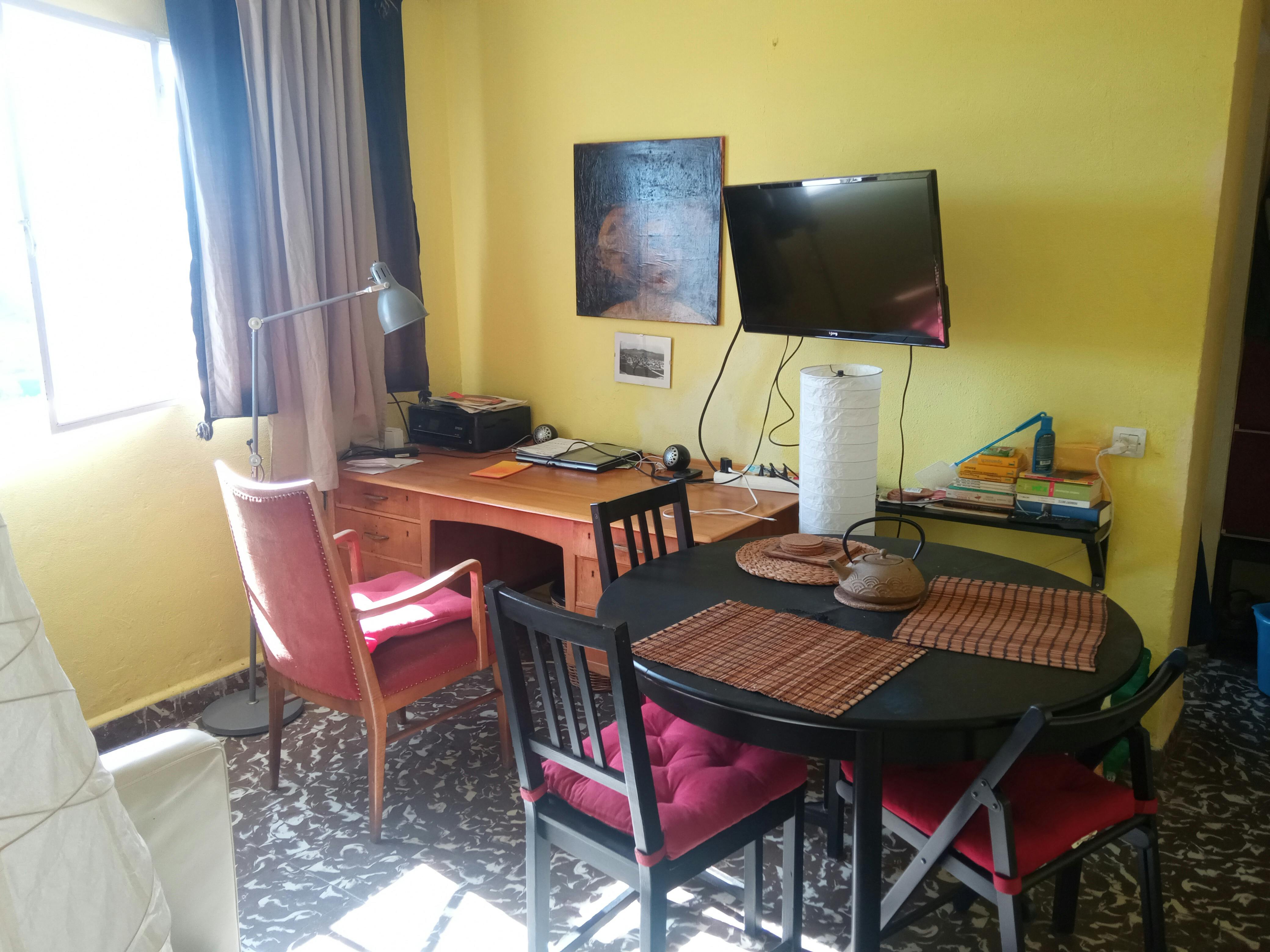 Private room for rent for €350 per month in Las Palmas de Gran Canaria, Calle Gobernador Marín Acuña