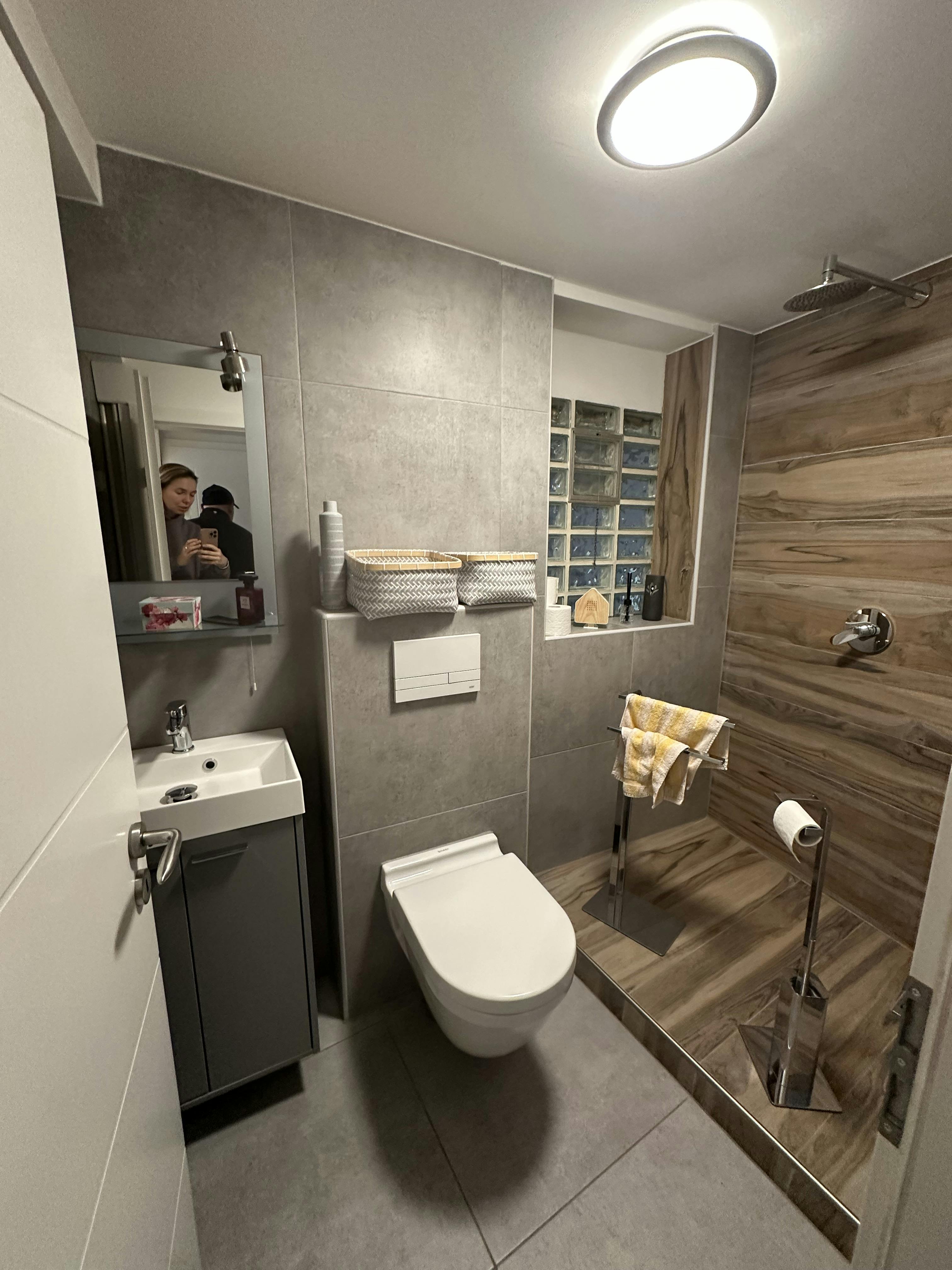 Apartment for rent for €1,800 per month in Ilvesheim, Schloßstraße