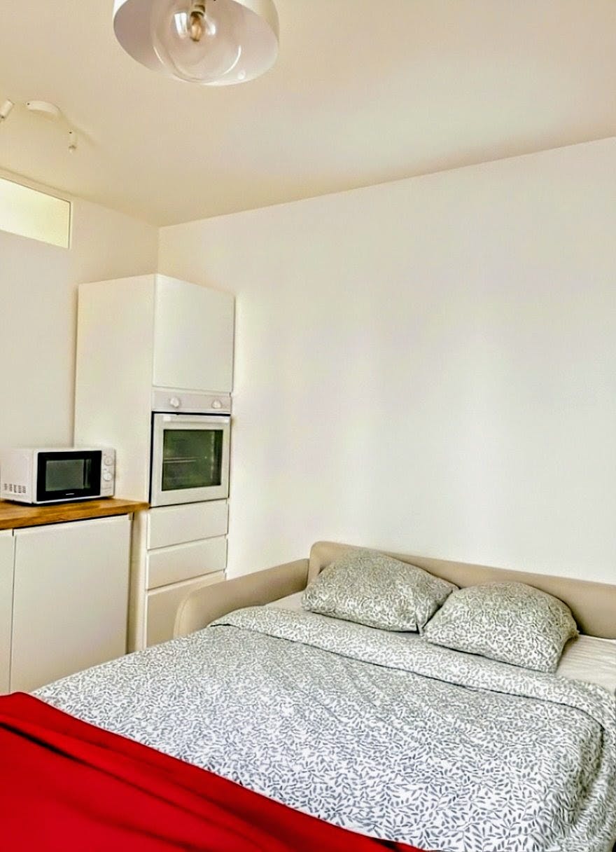 Studio for rent for €1,200 per month in Paris, Avenue des Gobelins