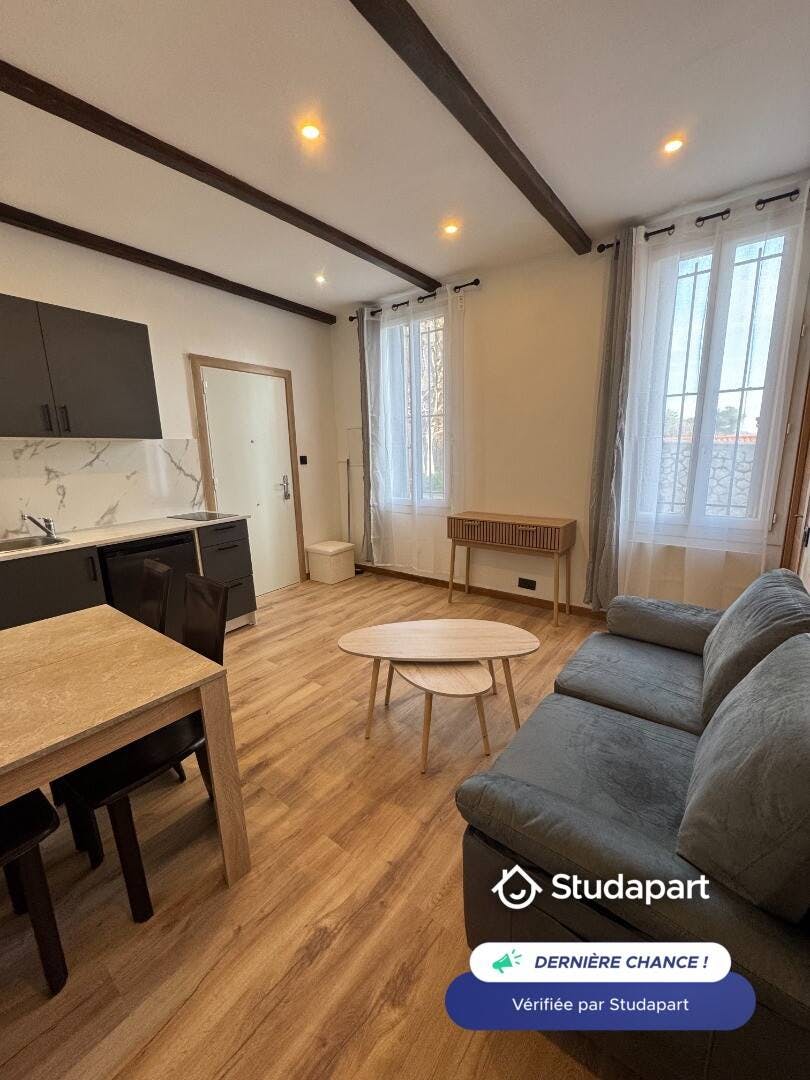 Apartment for rent for €790 per month in Marseille, Avenue de la Timone