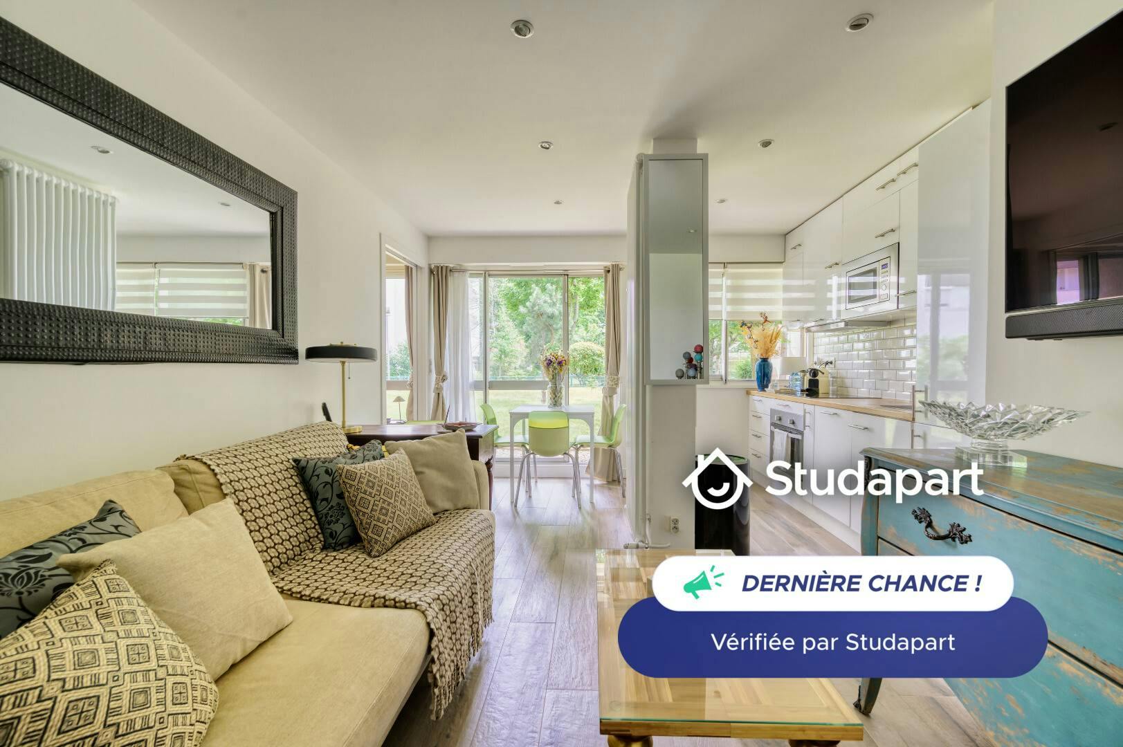 Apartment for rent for €1,750 per month in Clichy, Rue Gustave Eiffel