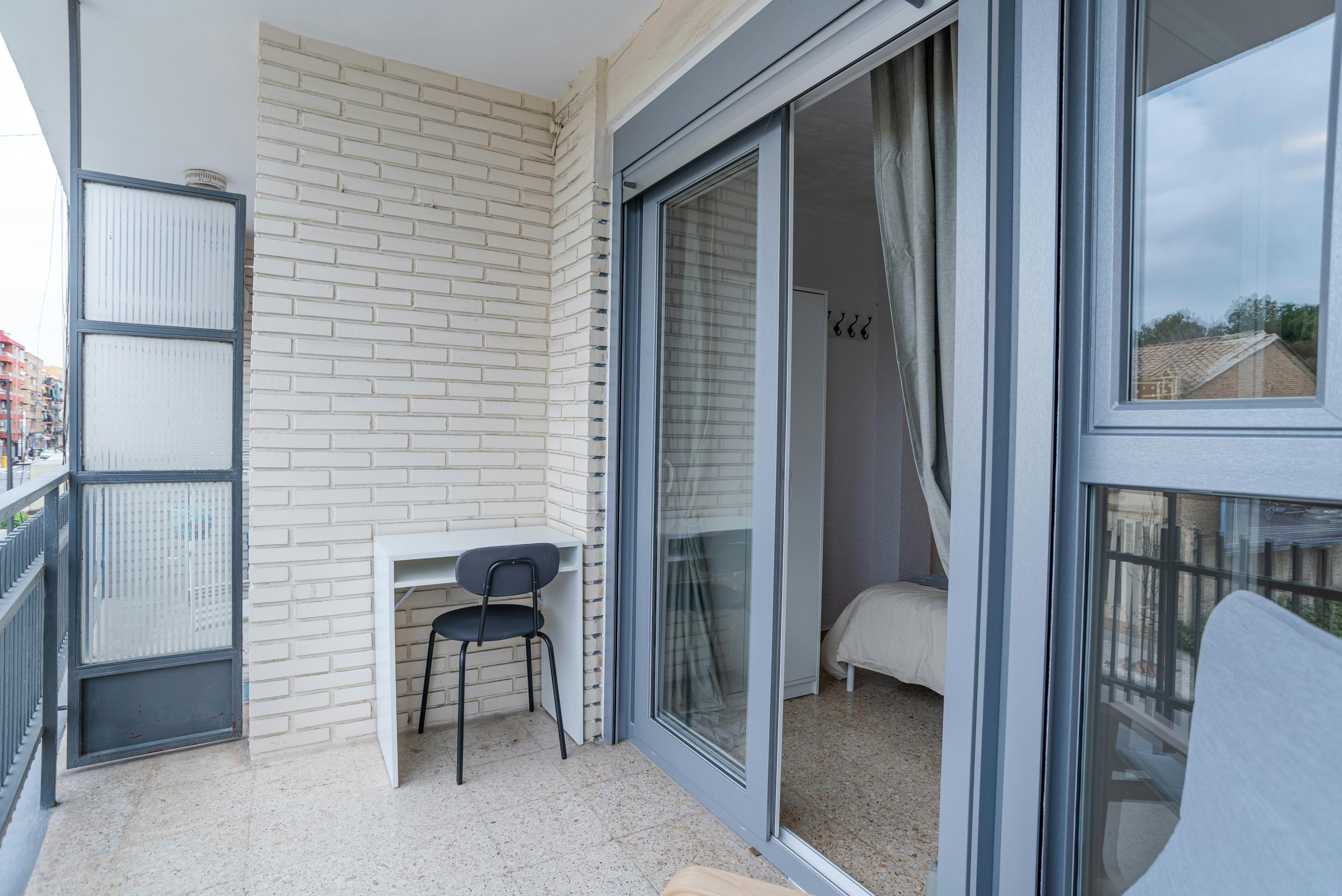 Single room Xirivella, 1 bed, 6m² — photo 25