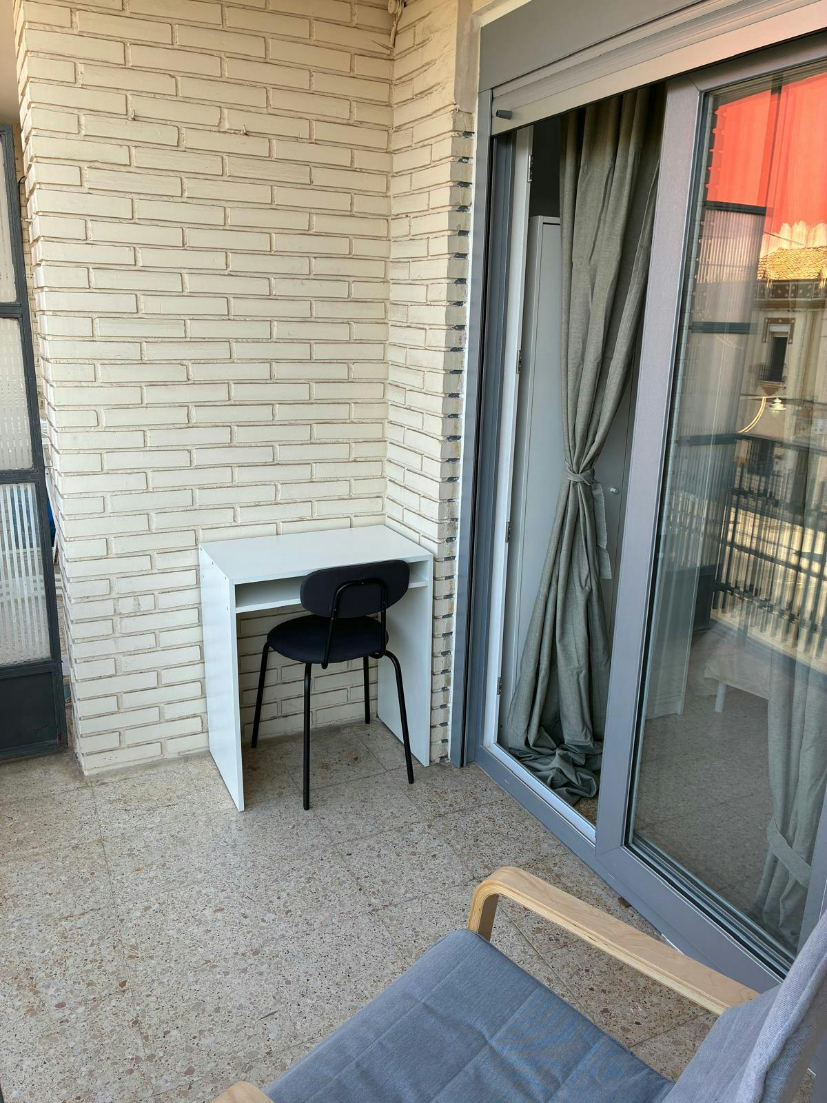 Single room Xirivella, 1 bed, 6m² — photo 5