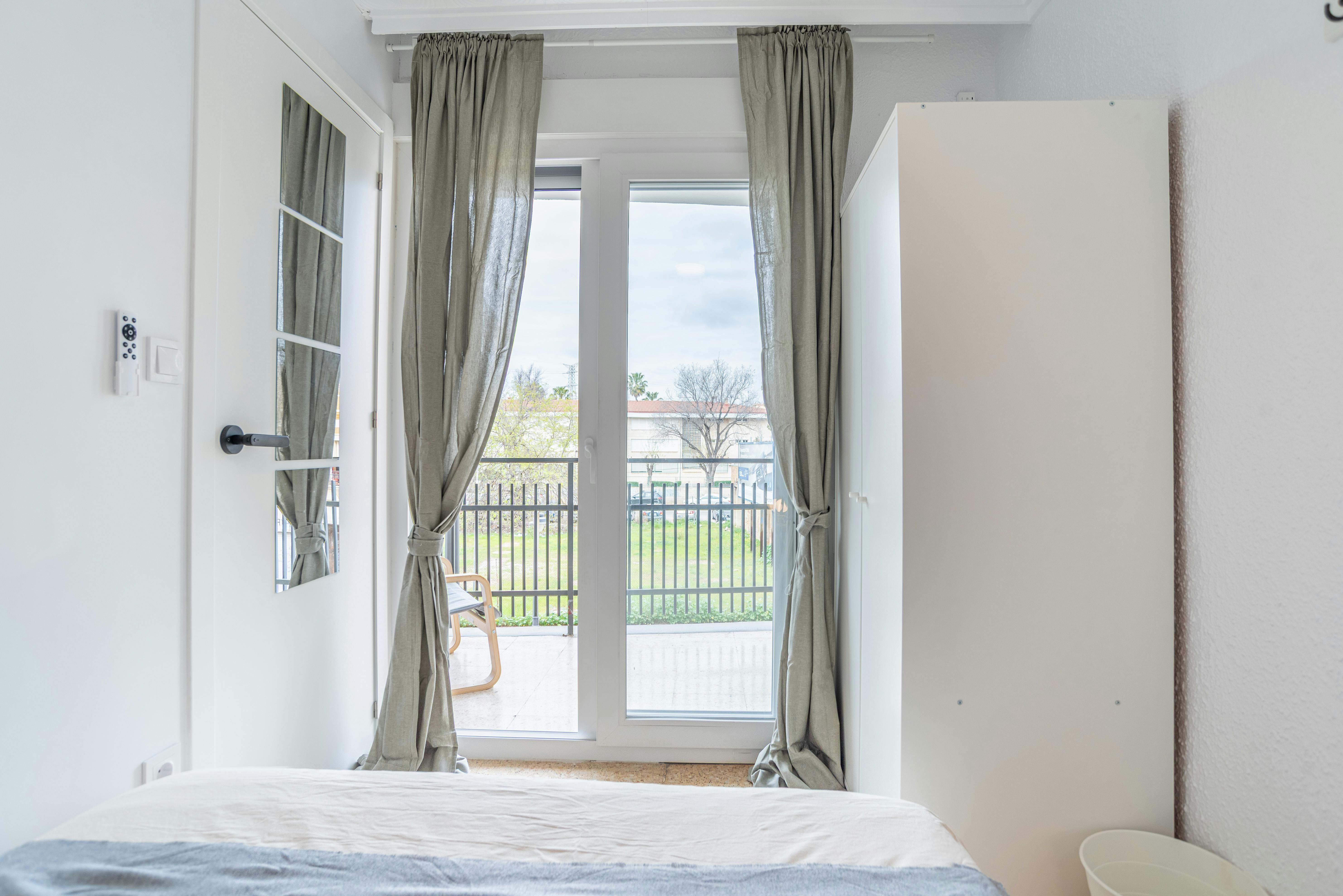 Single room Xirivella, 1 bed, 6m² — photo 20