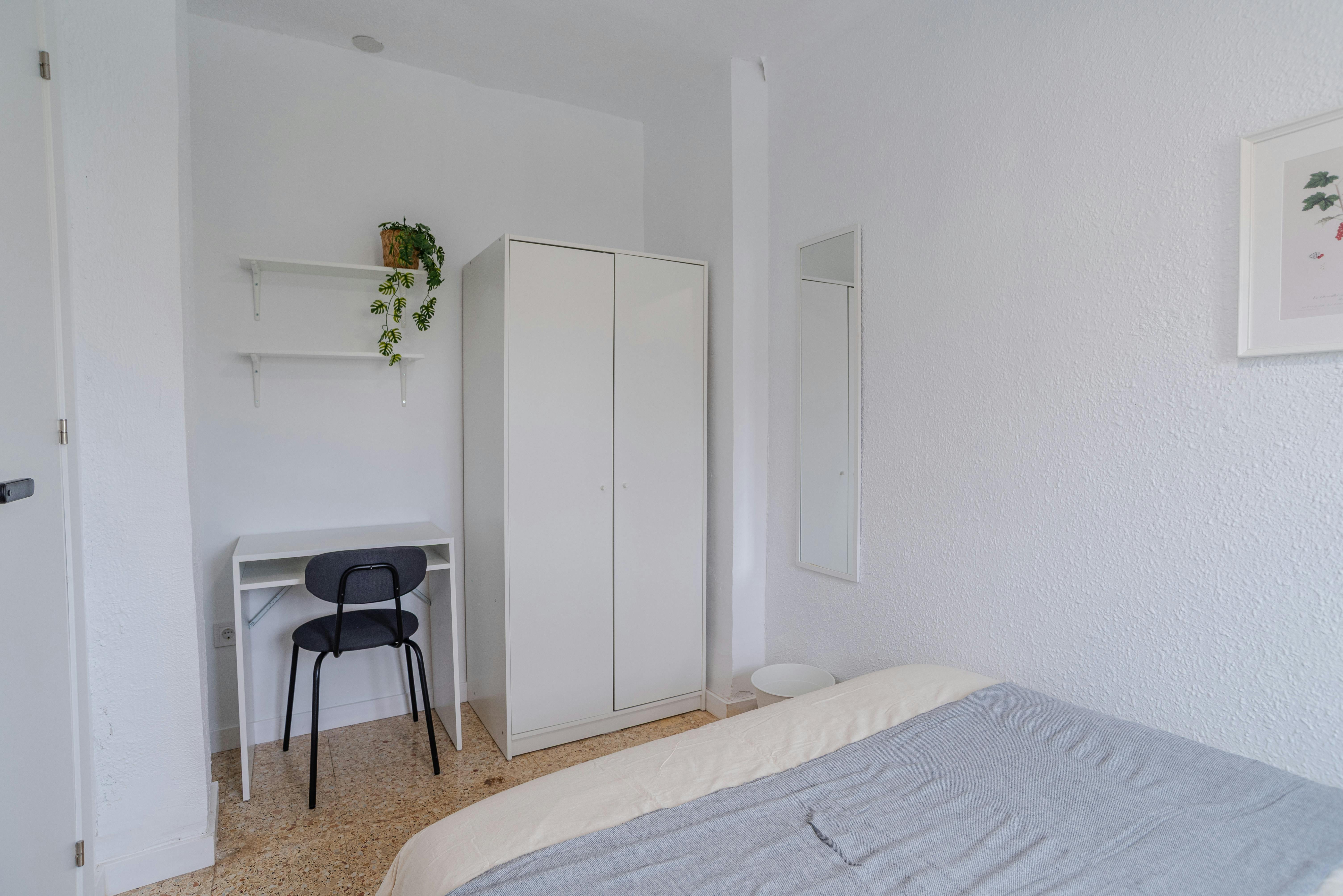 Single room Xirivella, 1 bed, 7m² — photo 25