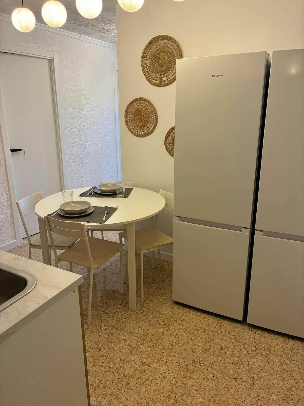 Single room Xirivella, 1 bed, 6m² — photo 10
