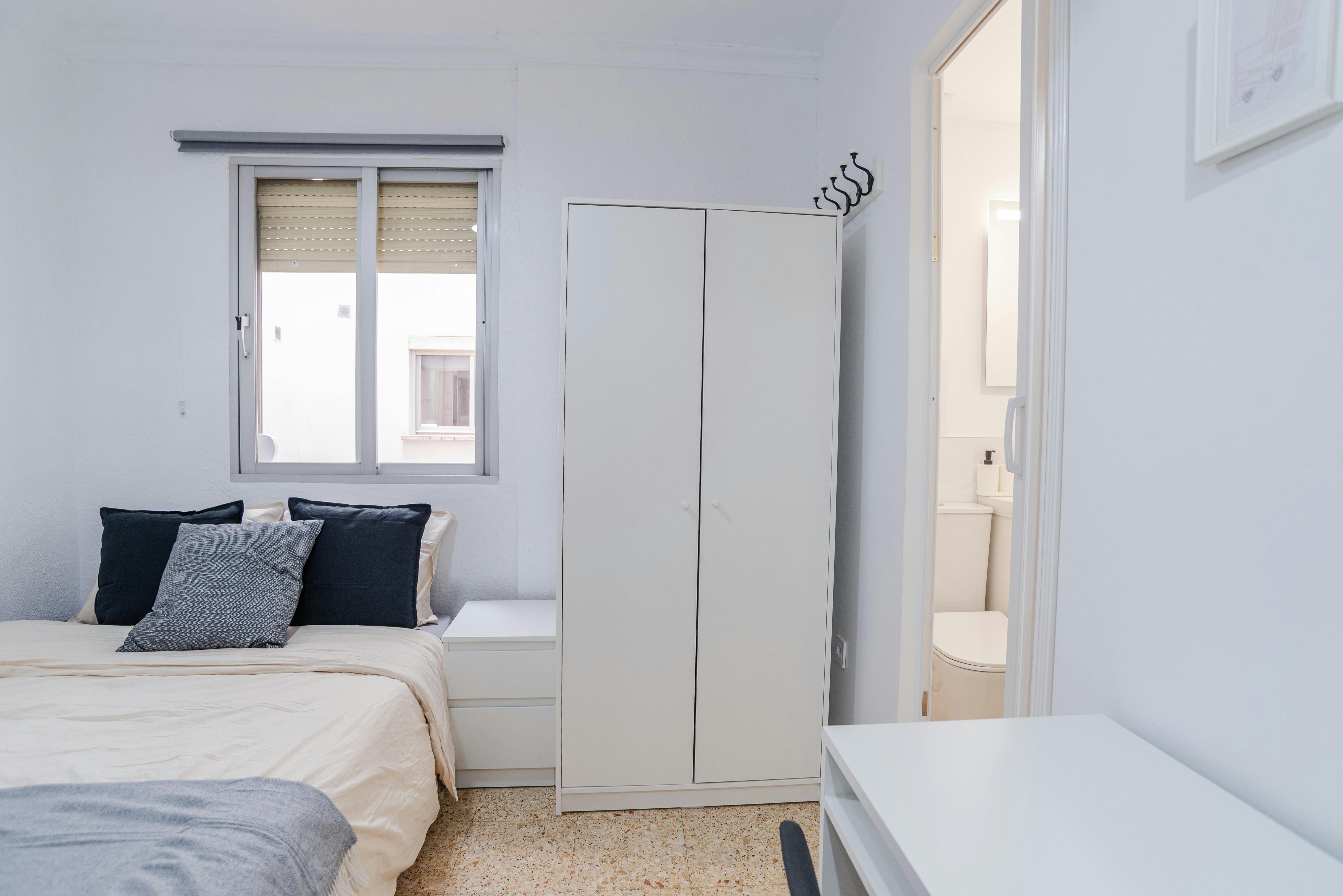 Single room Xirivella, 1 bed, 6m² — photo 20