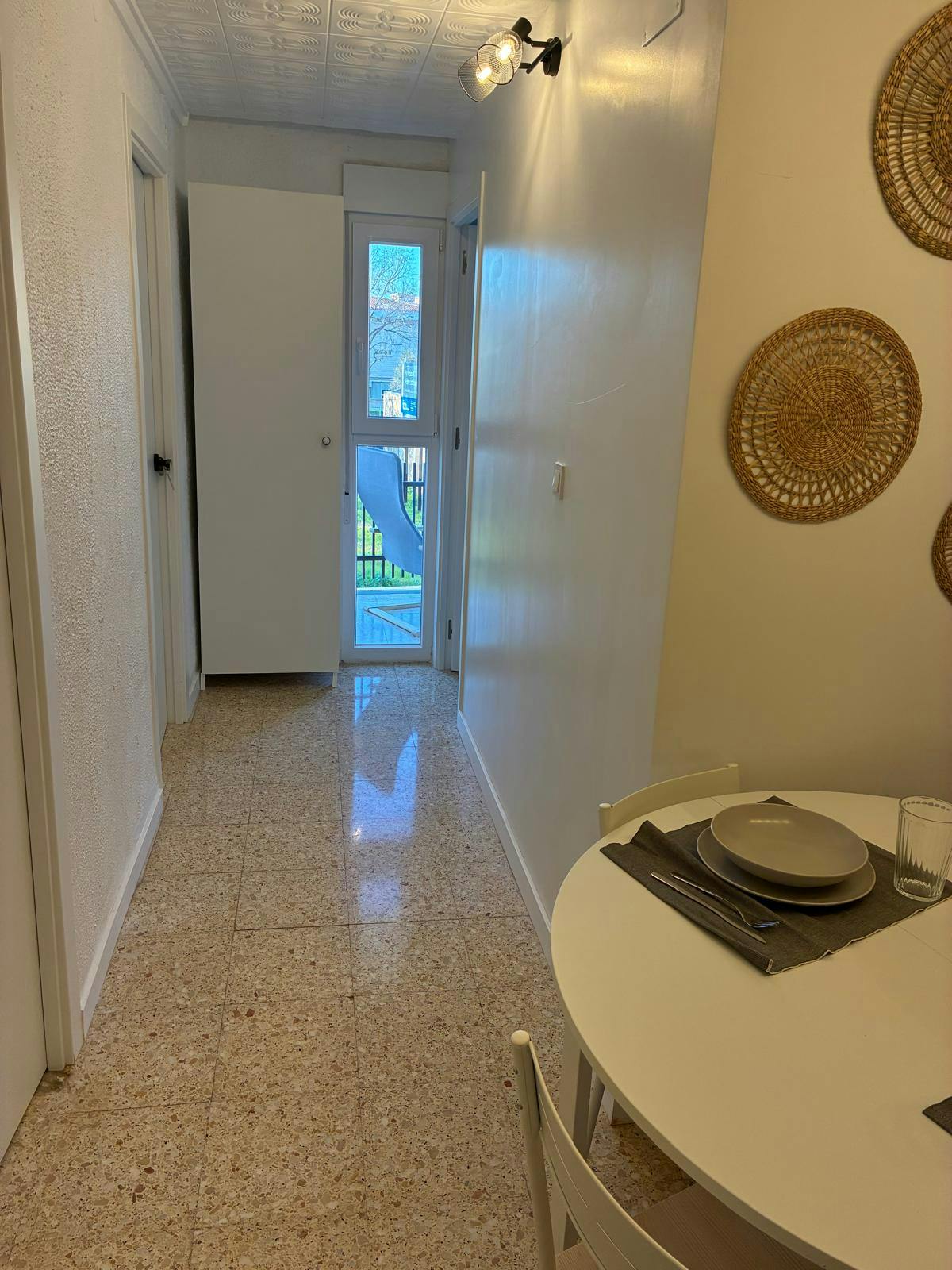Single room Xirivella, 1 bed, 11m² — photo 10