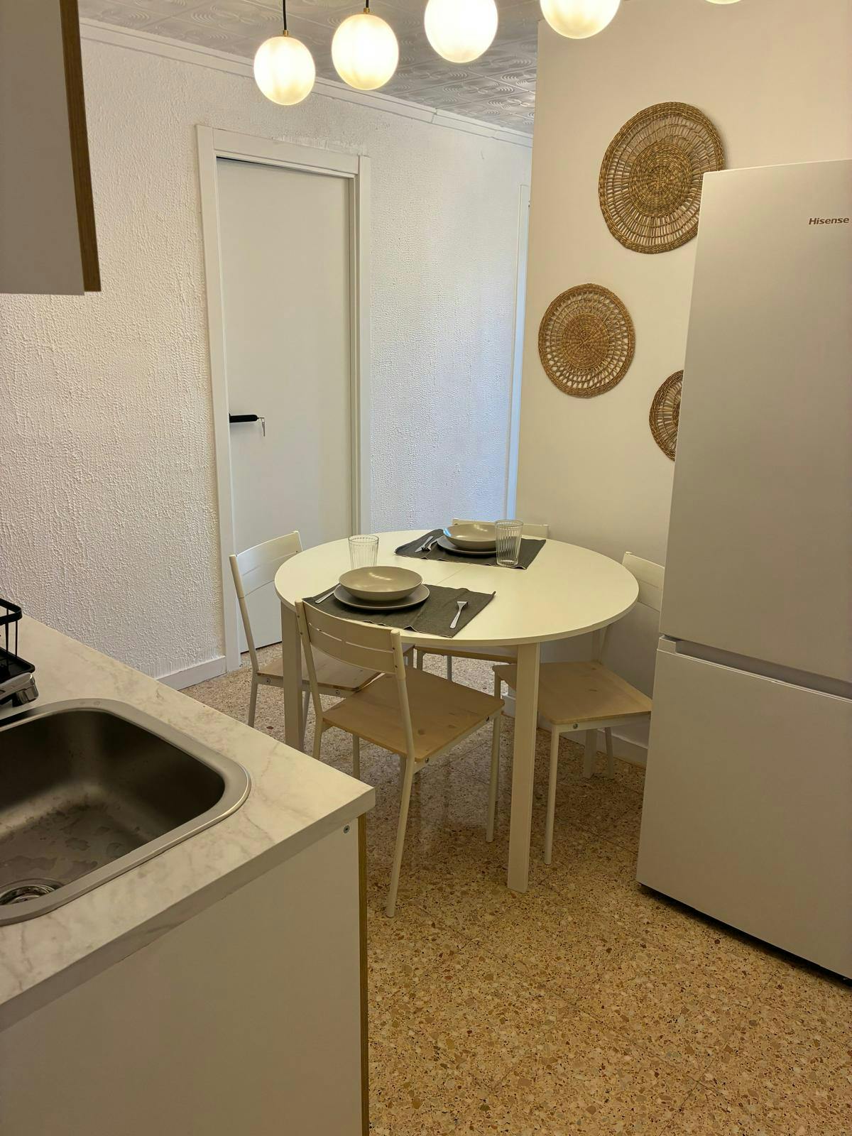 Single room Xirivella, 1 bed, 11m² — photo 8