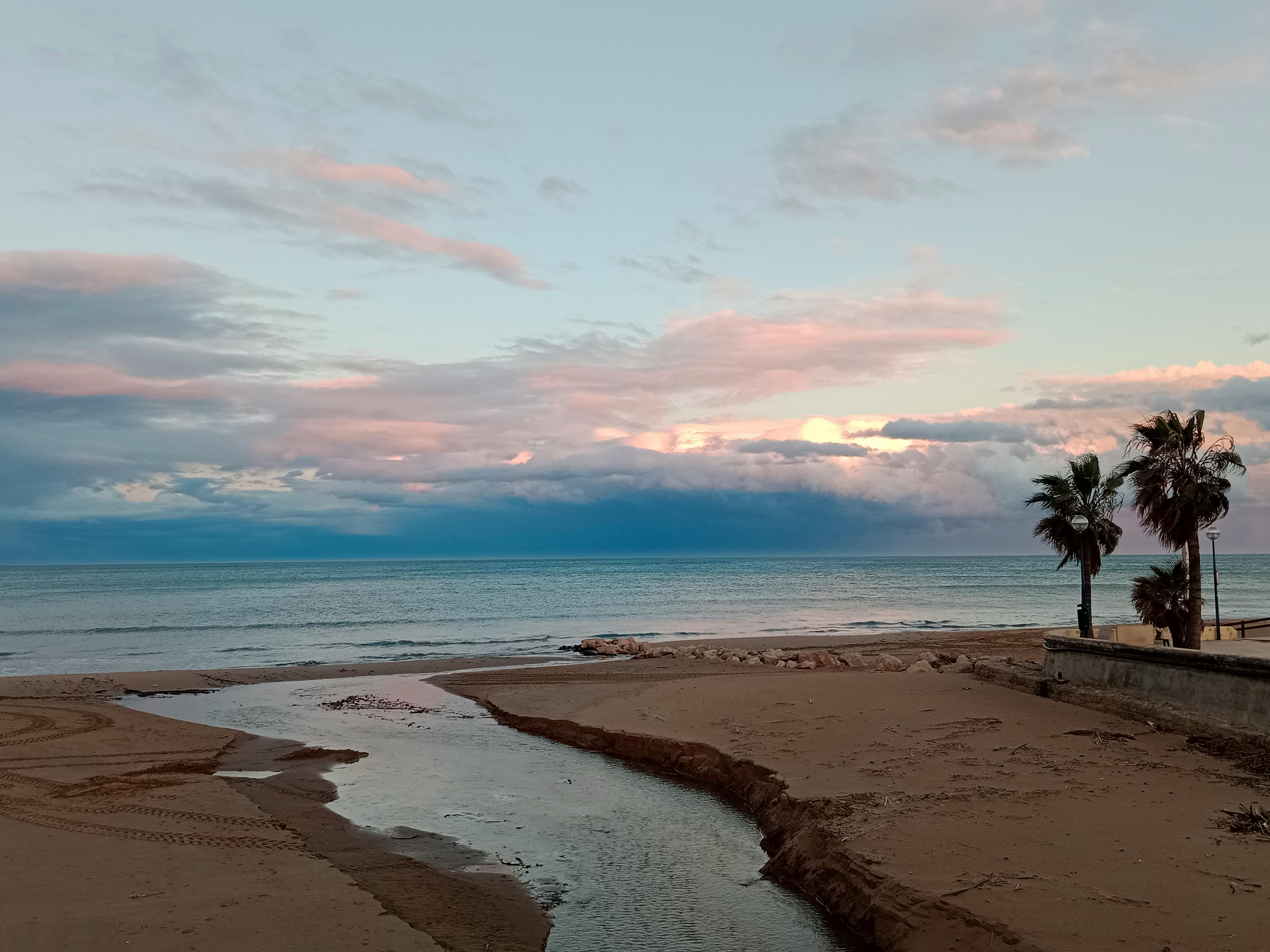 Wohnung zu mieten für 850 € pro Monat in Miramar, Avinguda de la Mar Mediterrània