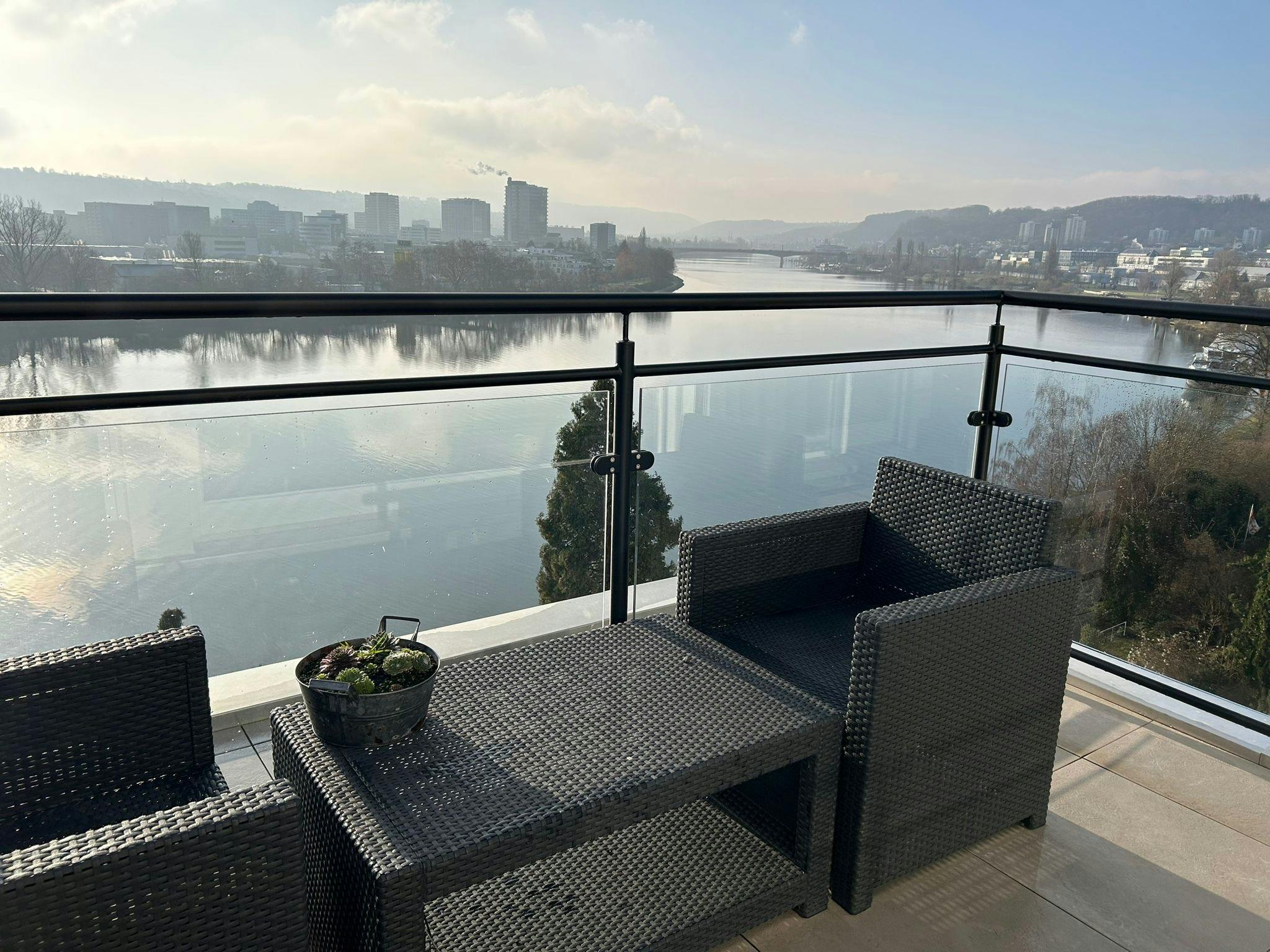 Apartment for rent for €2,550 per month in Koblenz, Rohrerpfad