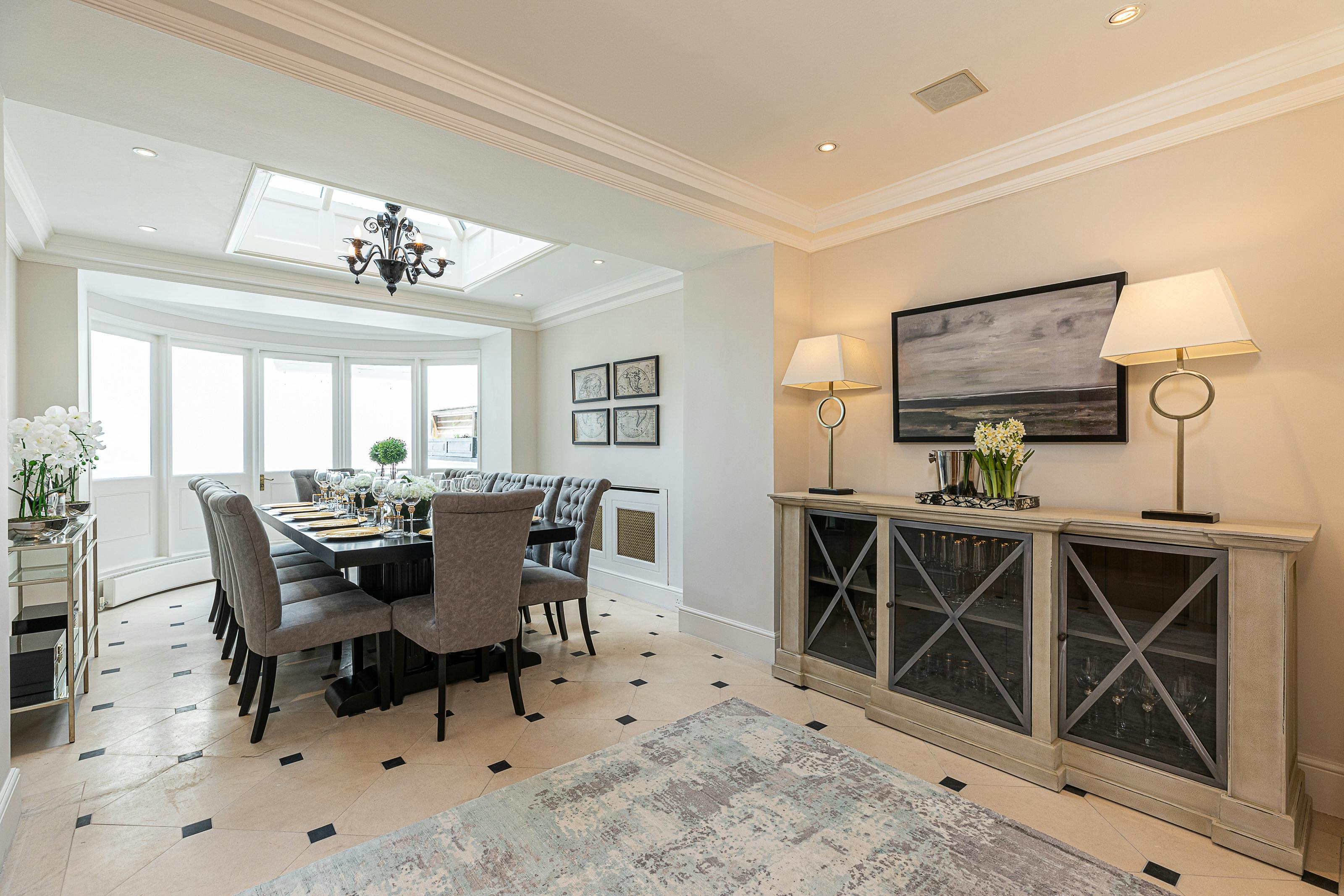 House for rent for £2,600 per month in London, Herbert Crescent