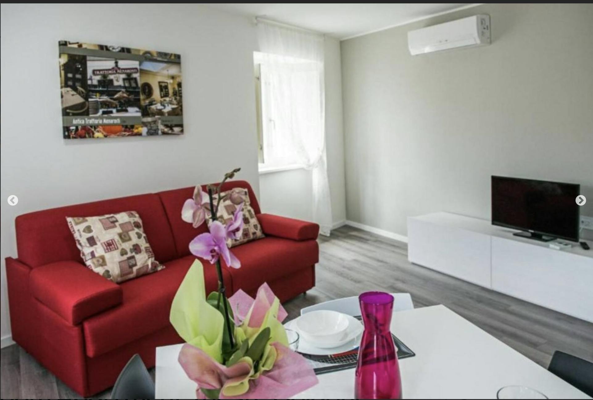 Apartment for rent for €1,450 per month in Trieste, Piazza Carlo Goldoni