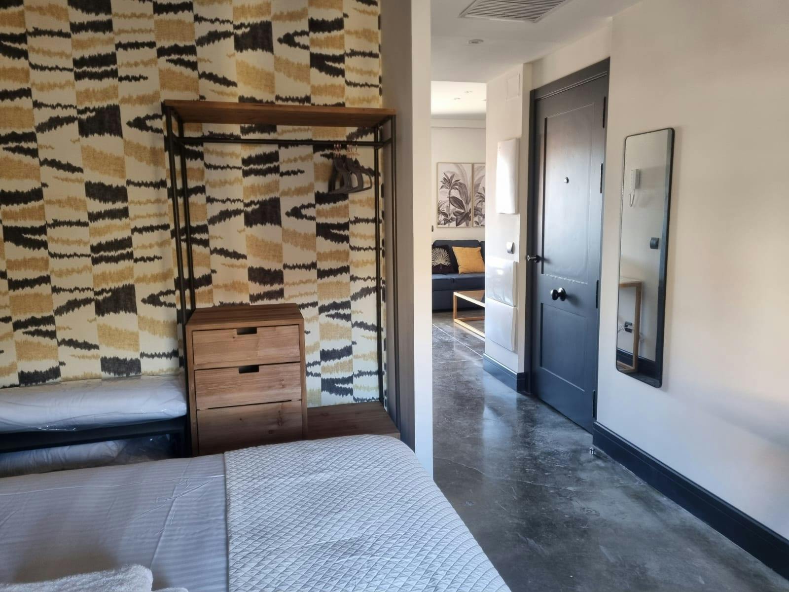 Apartment for rent for €1,950 per month in Madrid, Calle de Jesús del Gran Poder