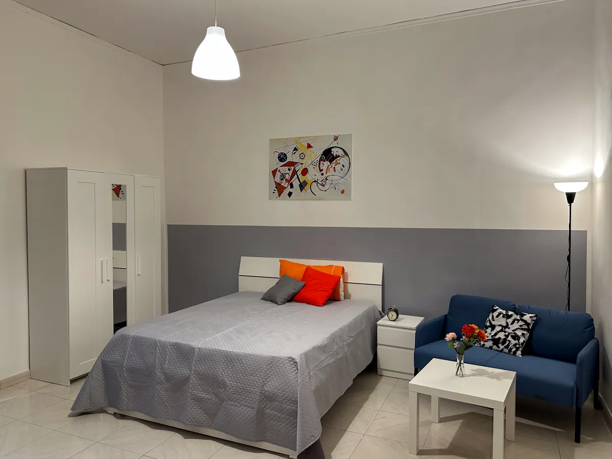 Private room in Vico Sedil Capuano, Naples