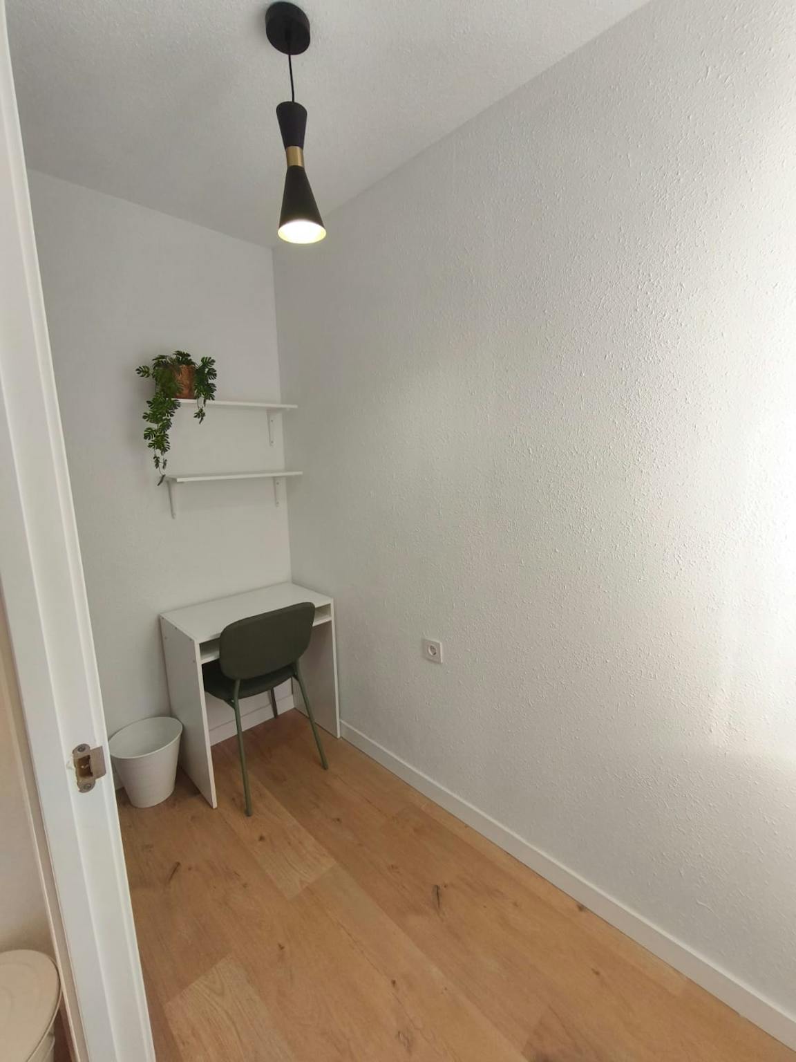 Passatge Mas, Silla preview