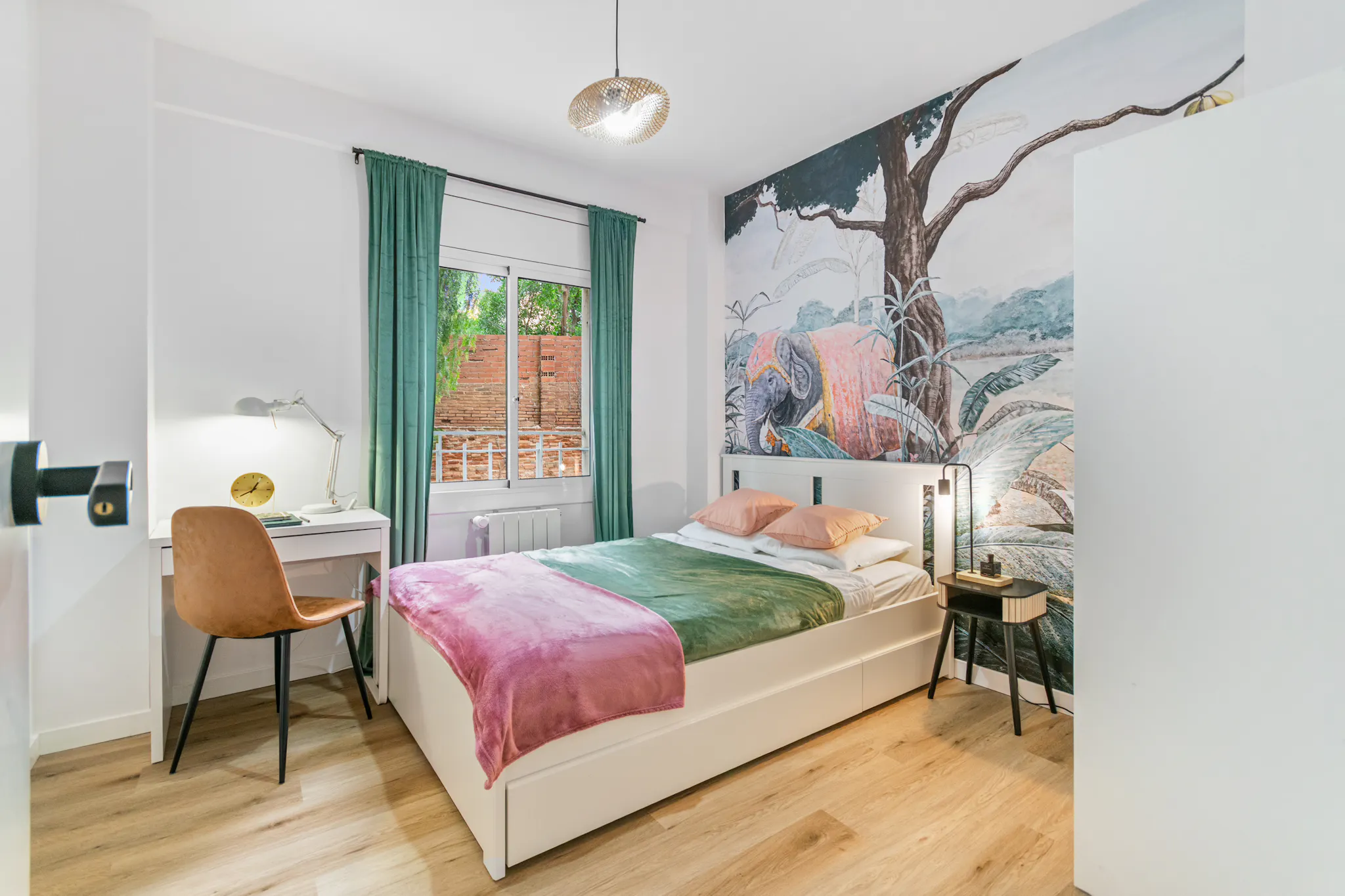 Carrer d'Aneto, Barcelona preview