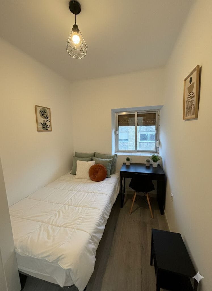 Chambre privée à louer pour 260 €/mois à Salamanca, Calle Trébol