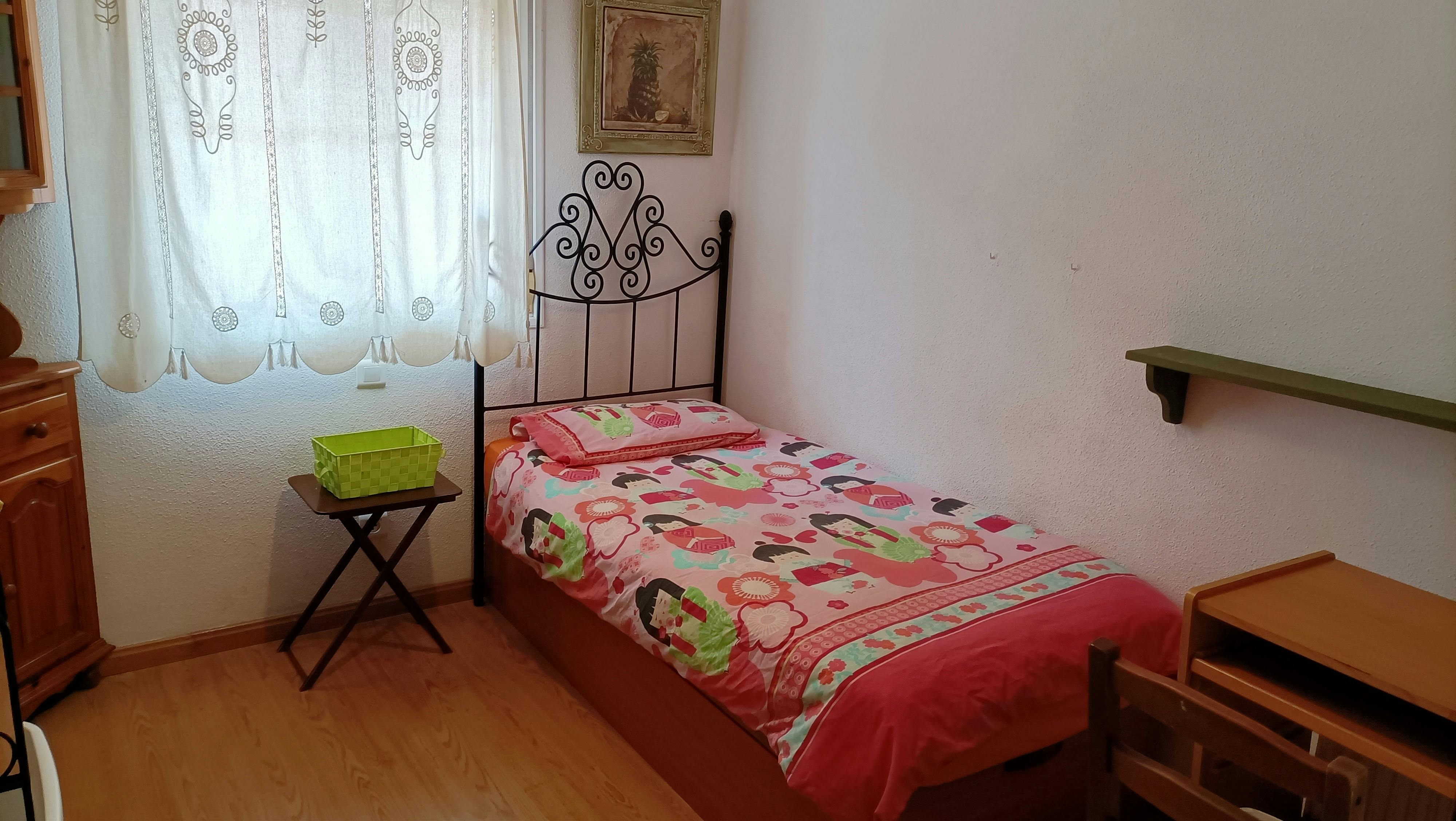 Chambre privée à louer pour 495 €/mois à Alcorcón, Calle las Hayas