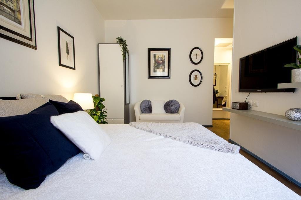 单间公寓 正在以 €1,200 的月租出租，其位于 Florence, Borgo San Iacopo