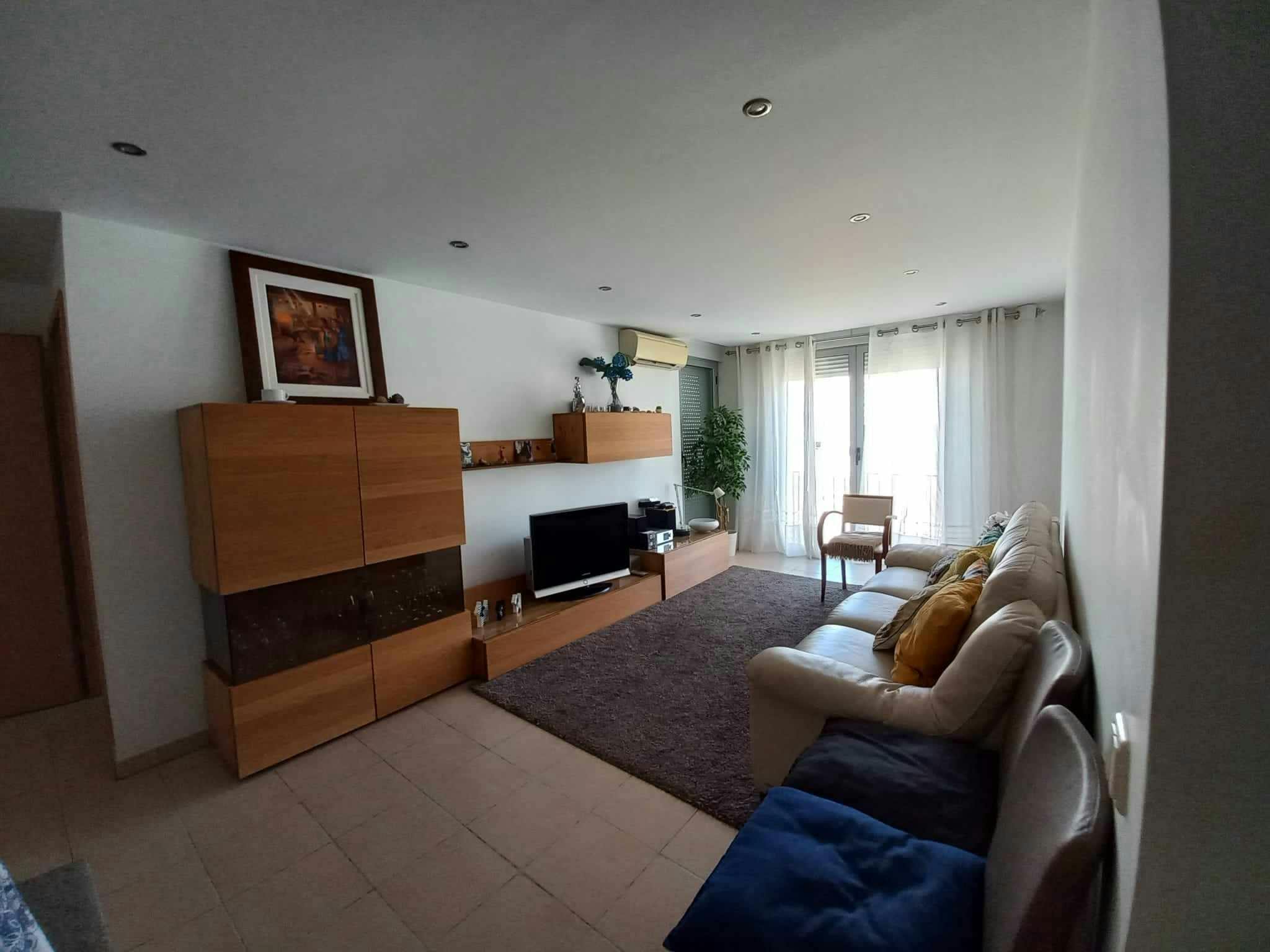 Apartment for rent for €2,500 per month in Faro, Rua da Guiné Bissau