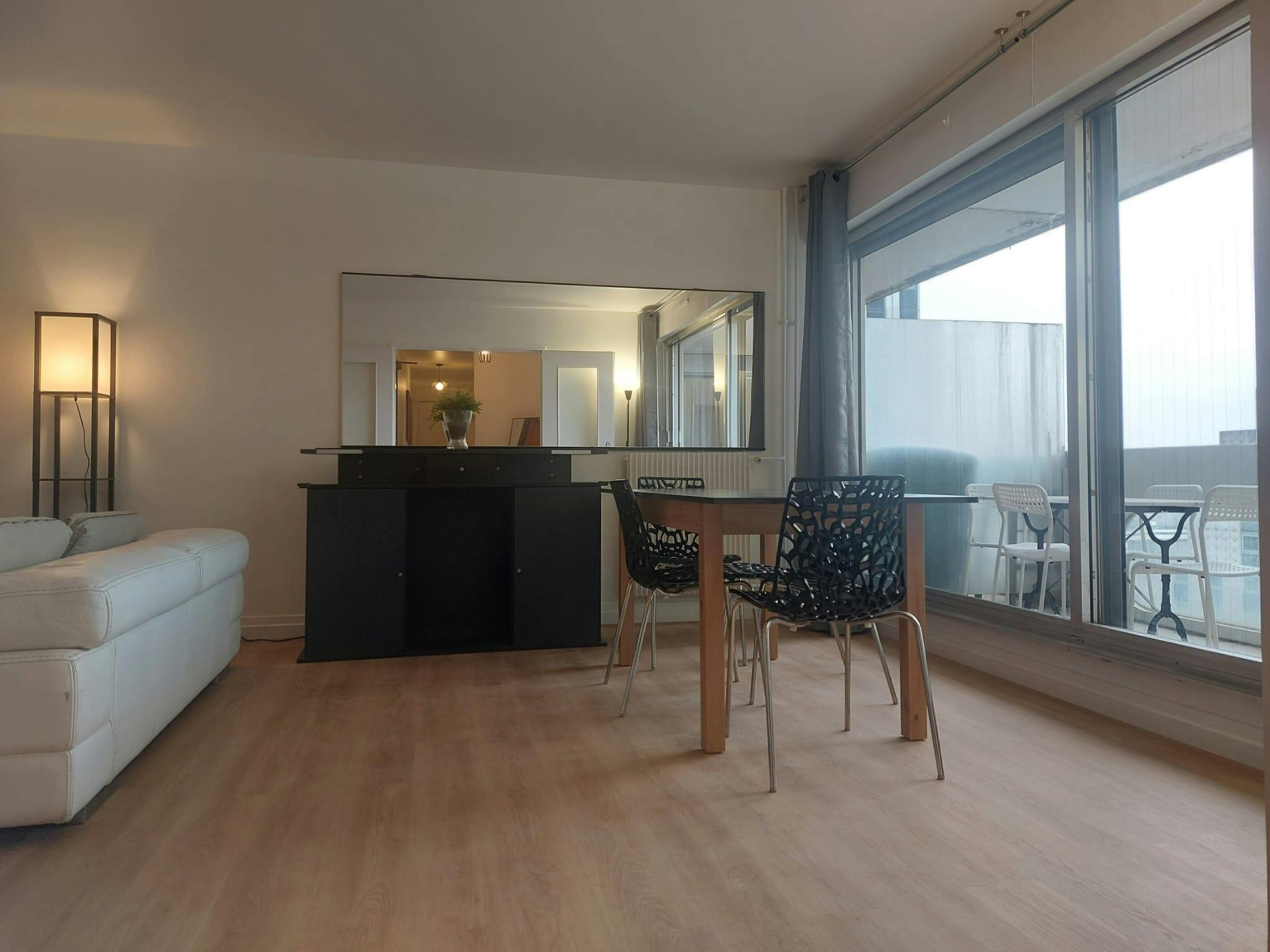 Apartment Courbevoie, 2 beds — photo 1