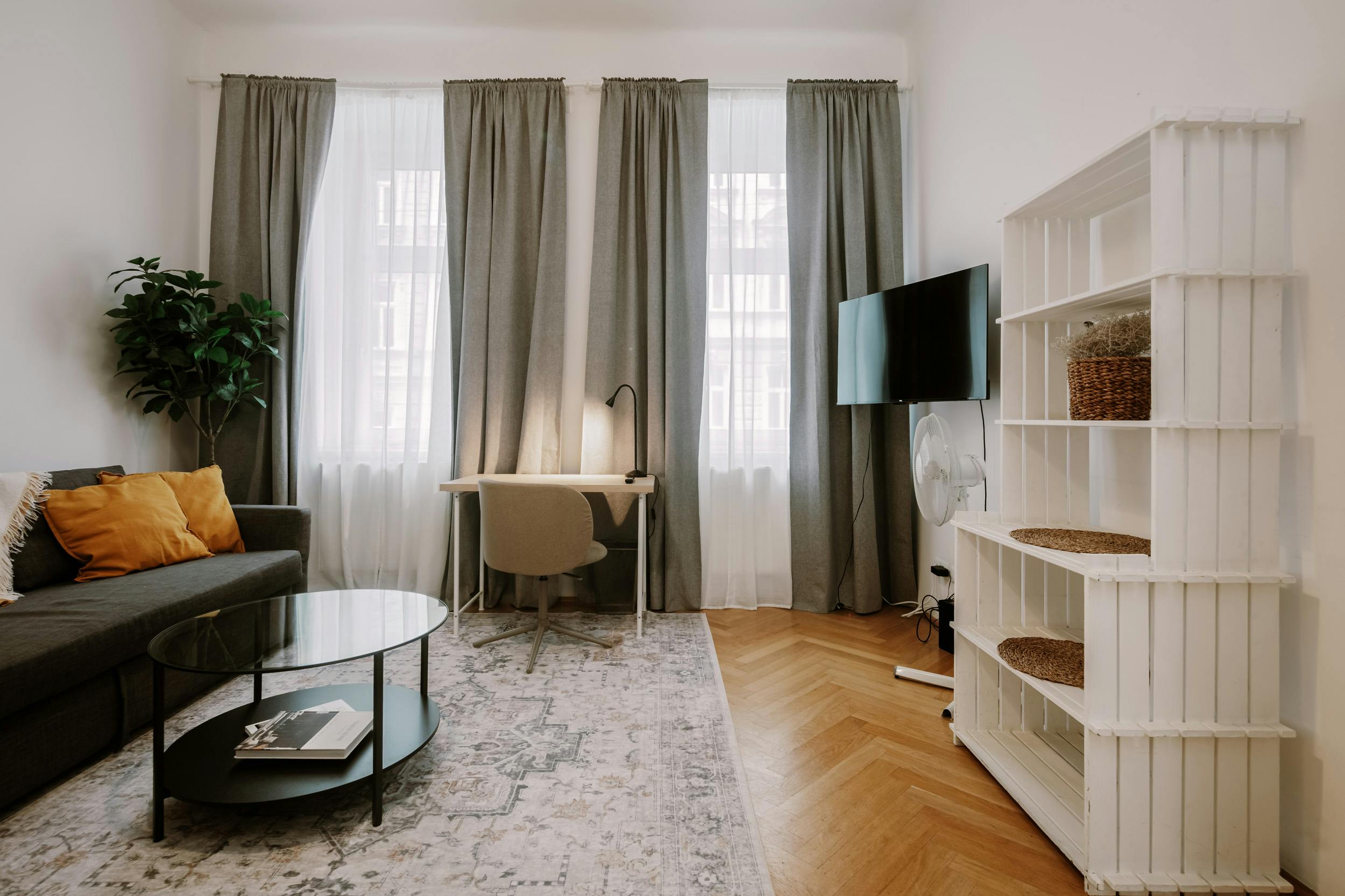 Apartment for rent for €2,100 per month in Vienna, Kröllgasse