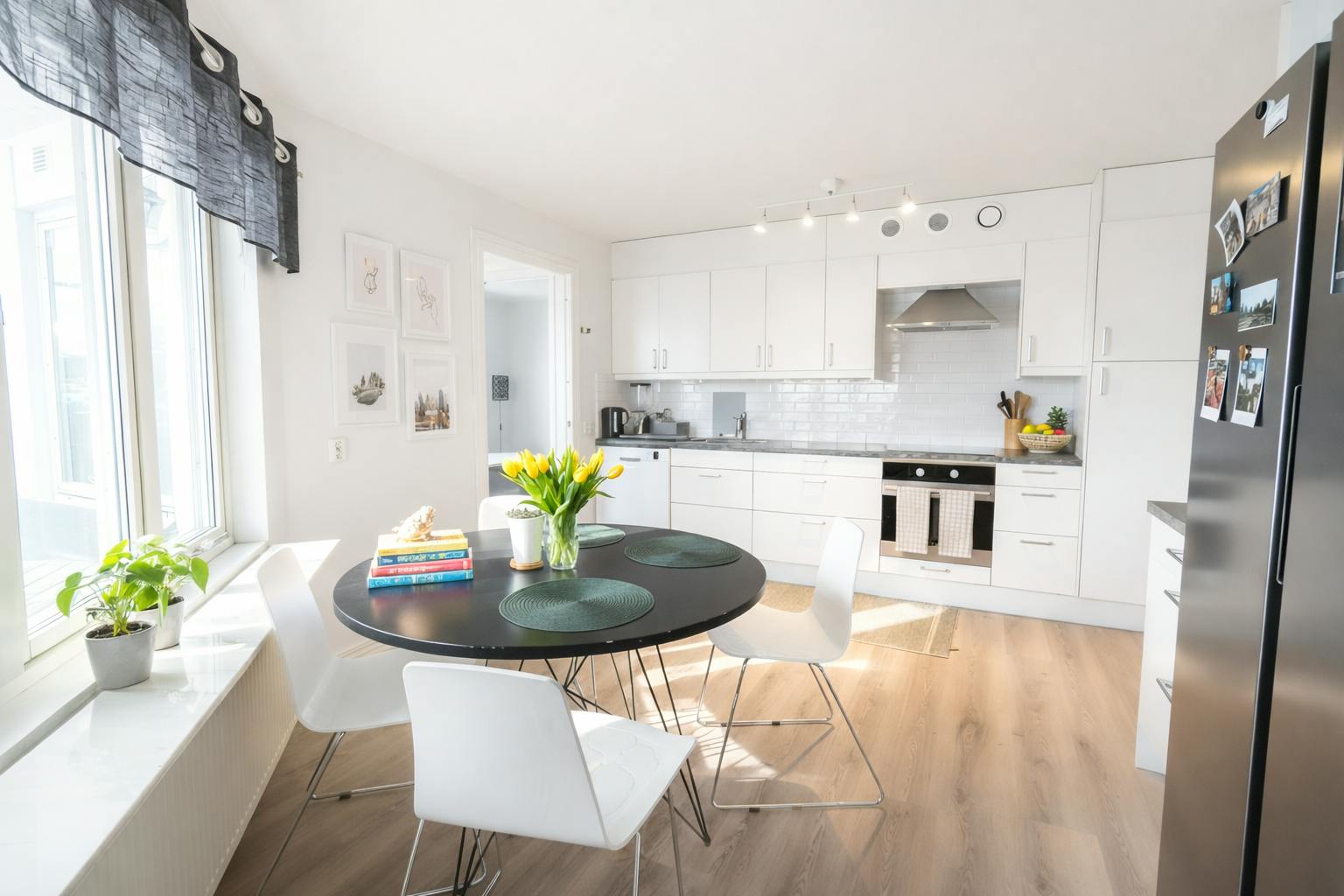 Habitación privada en alquiler por 6302 SEK al mes en Märsta, Södergatan